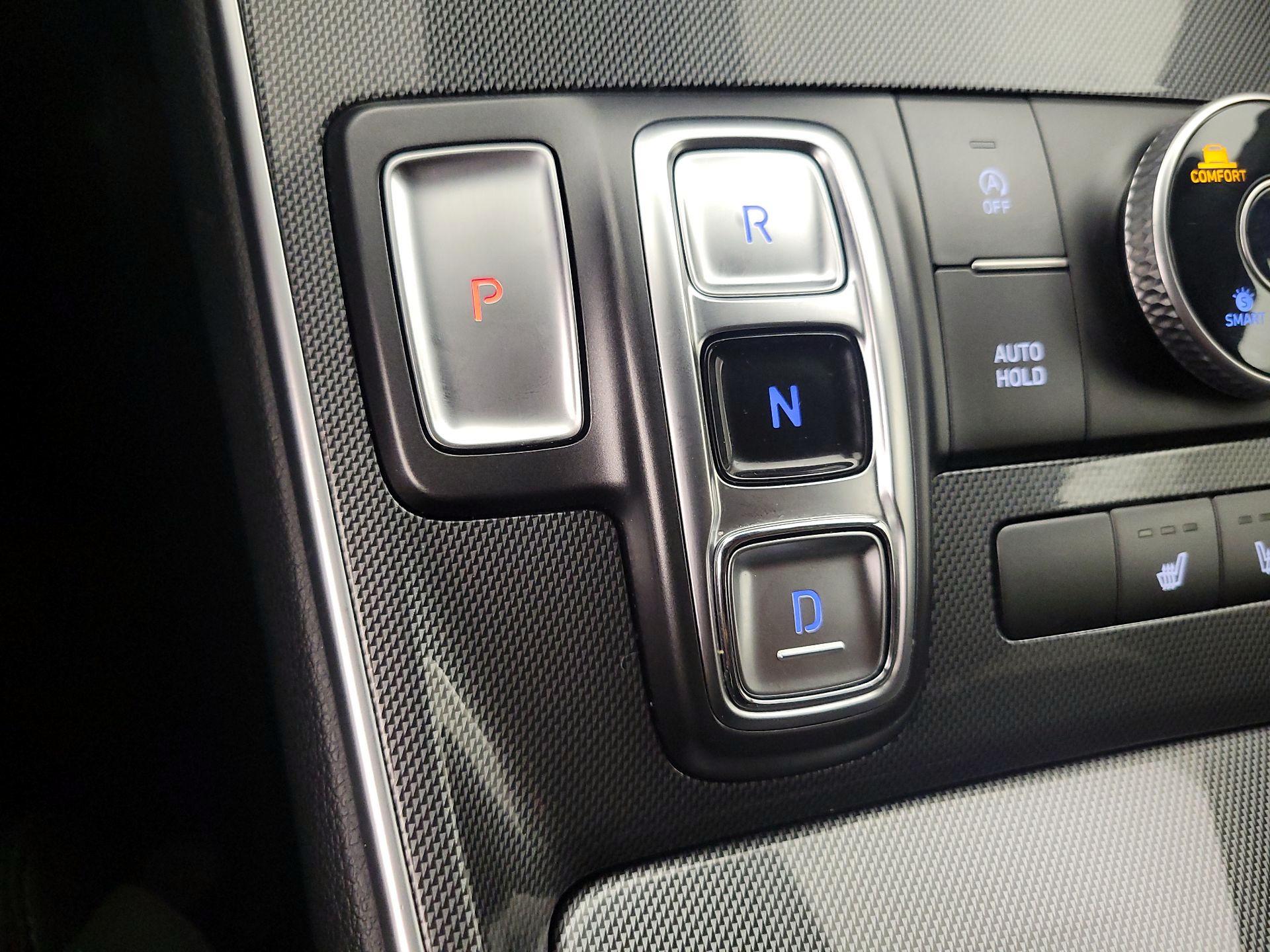 Thumbnail: 2022 Hyundai Santa Fe - 17