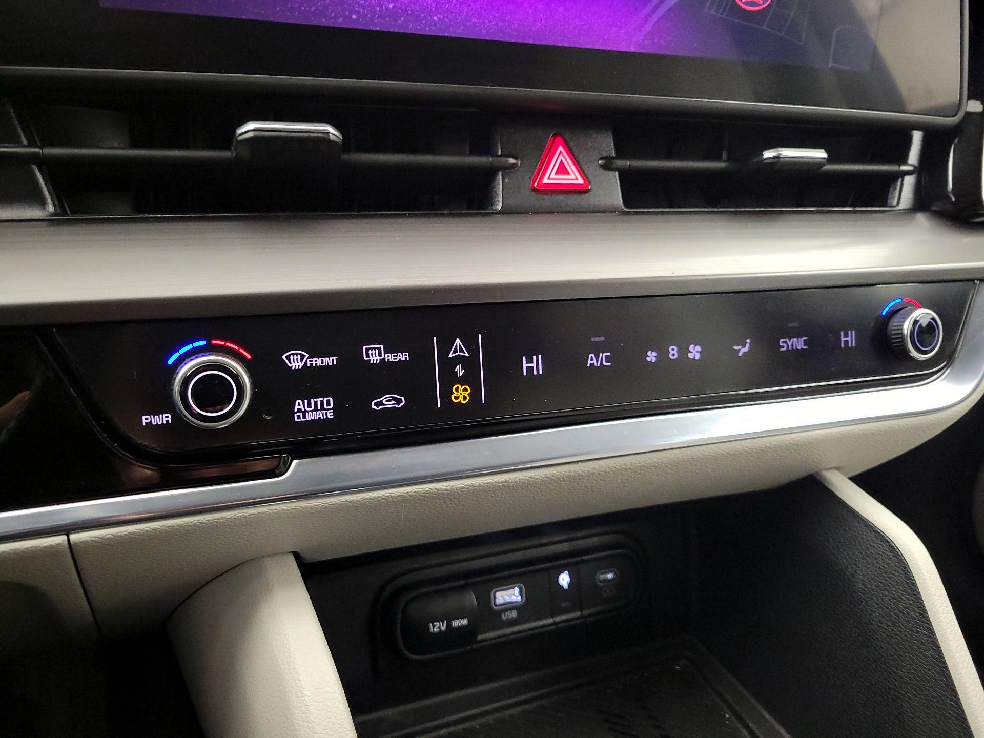 Thumbnail: 2023 Kia Sportage - 17