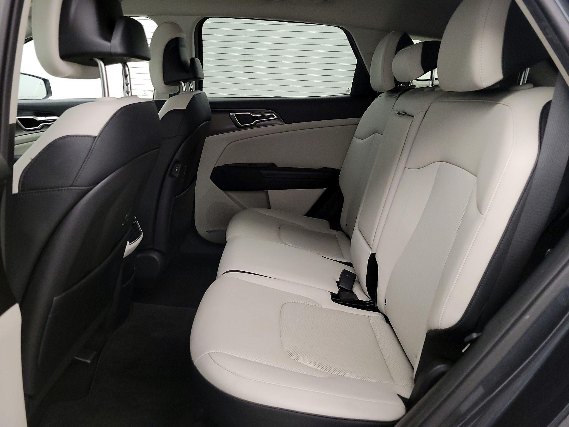 Thumbnail: 2023 Kia Sportage - 20