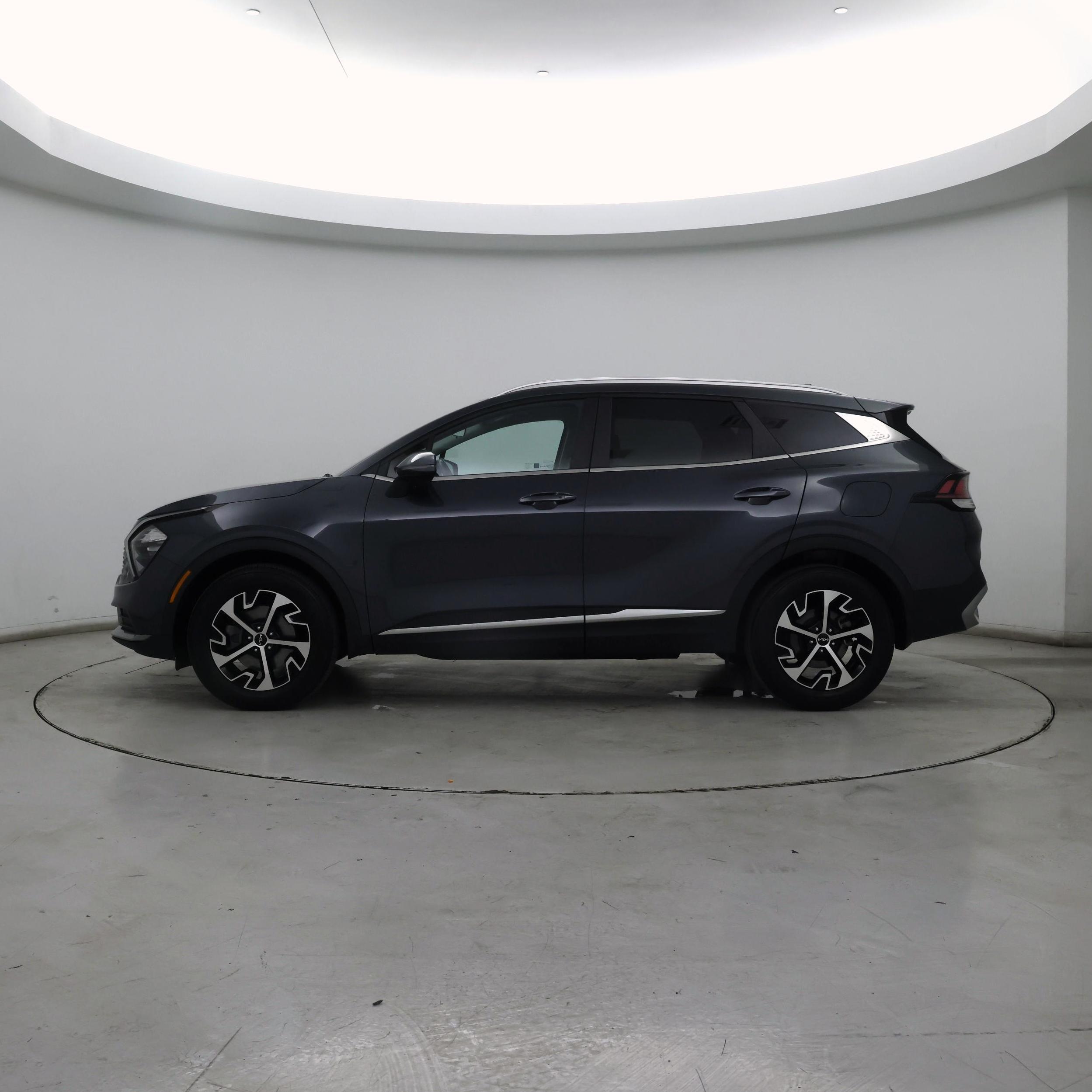 Thumbnail: 2023 Kia Sportage - 3