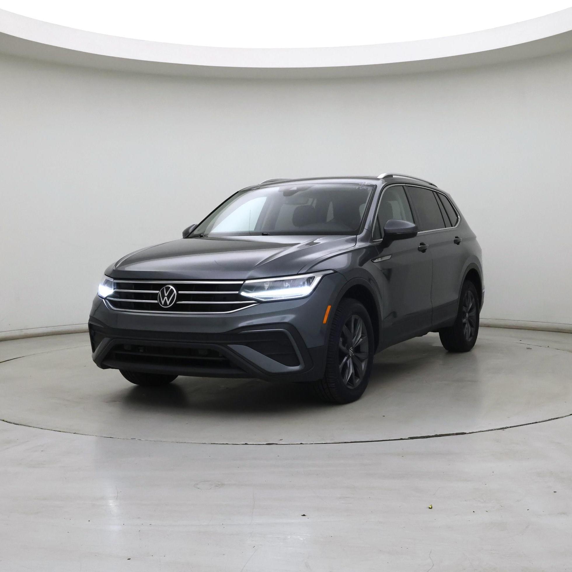 Thumbnail: 2022 Volkswagen Tiguan - 4