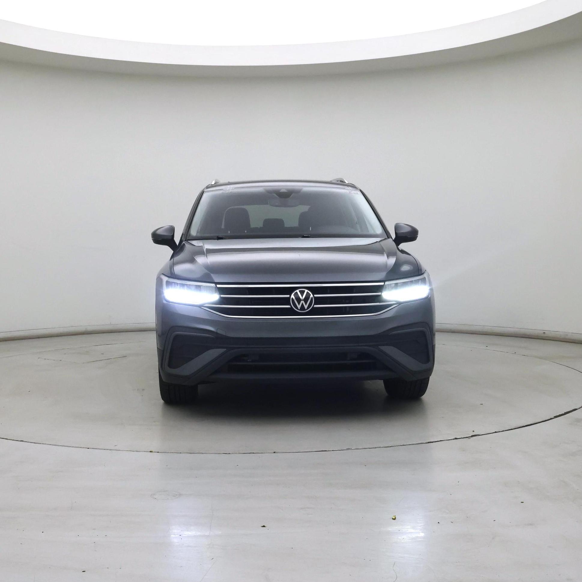 Thumbnail: 2022 Volkswagen Tiguan - 5