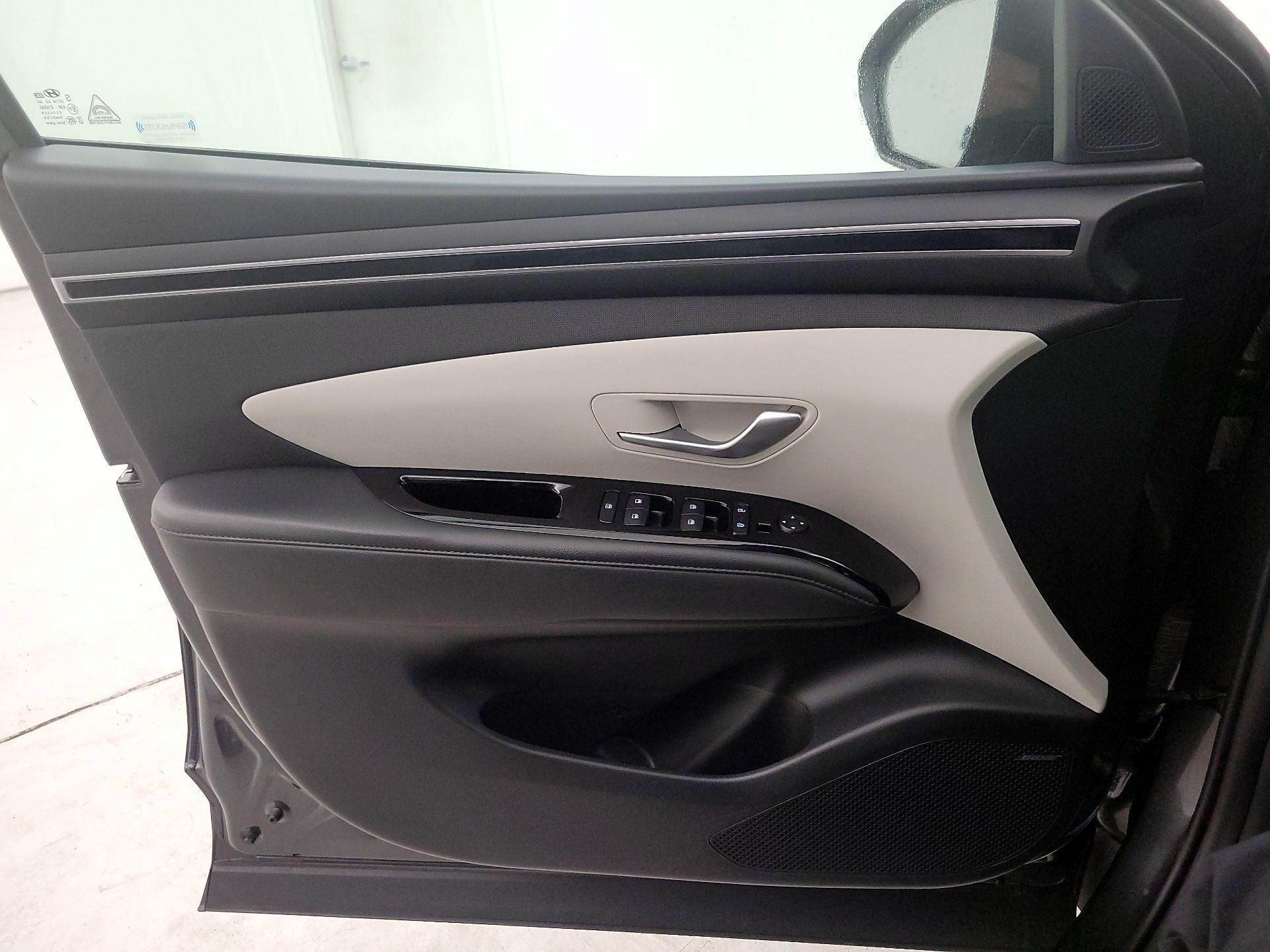 Thumbnail: 2022 Hyundai Tucson - 12