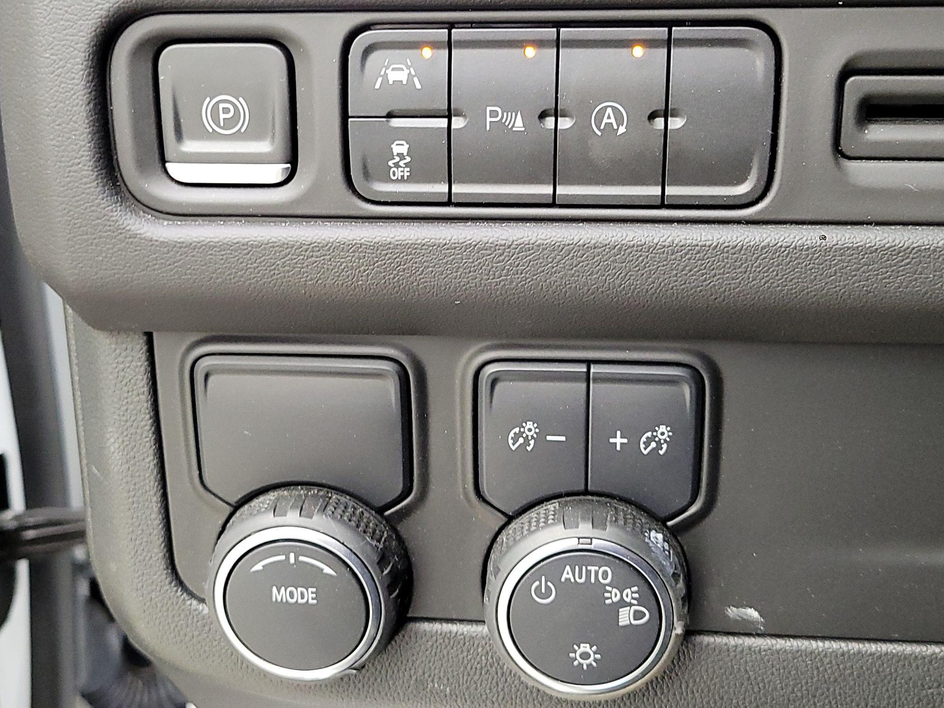 Thumbnail: 2023 Chevrolet Suburban - 13