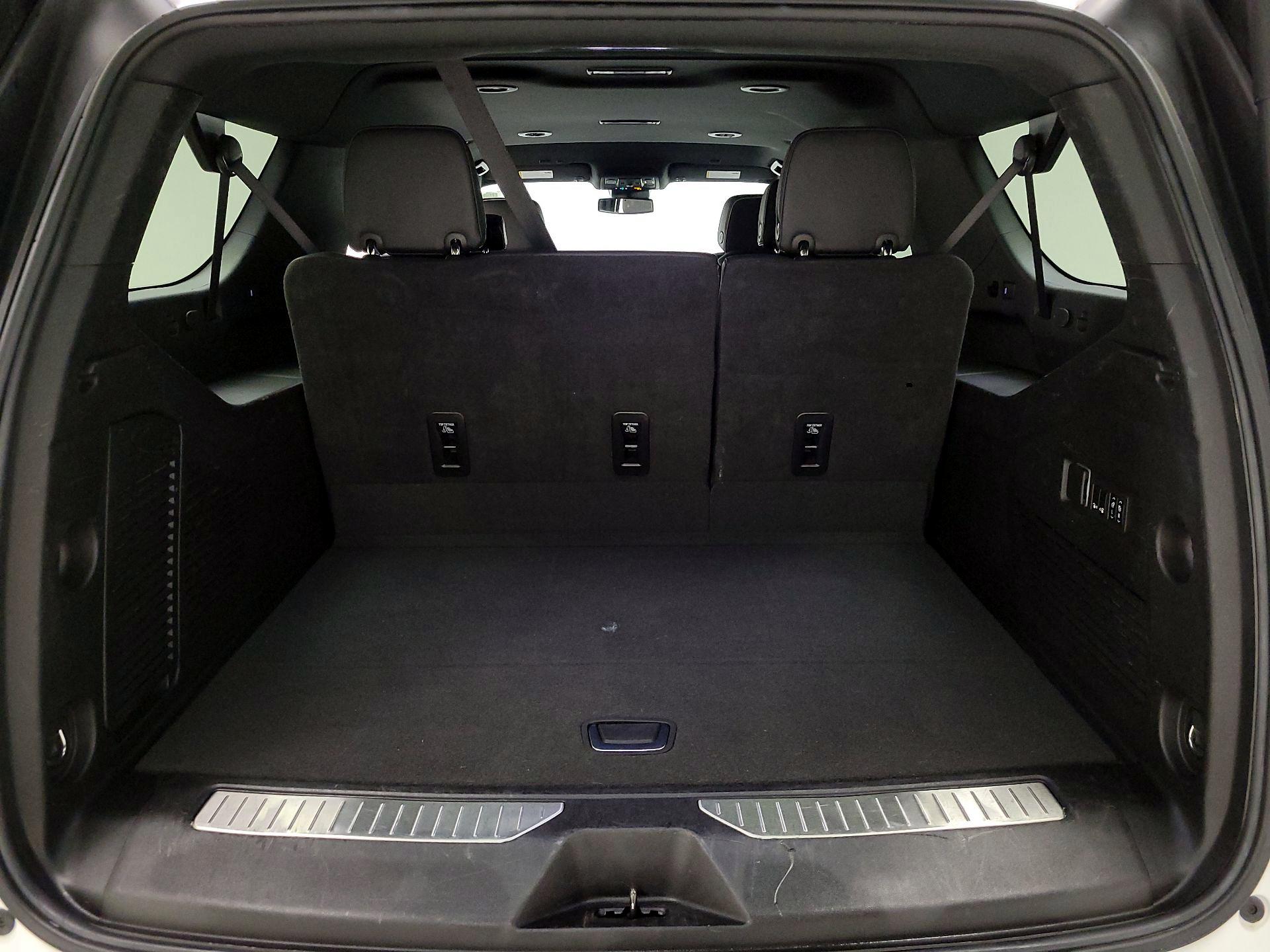 Thumbnail: 2023 Chevrolet Suburban - 20