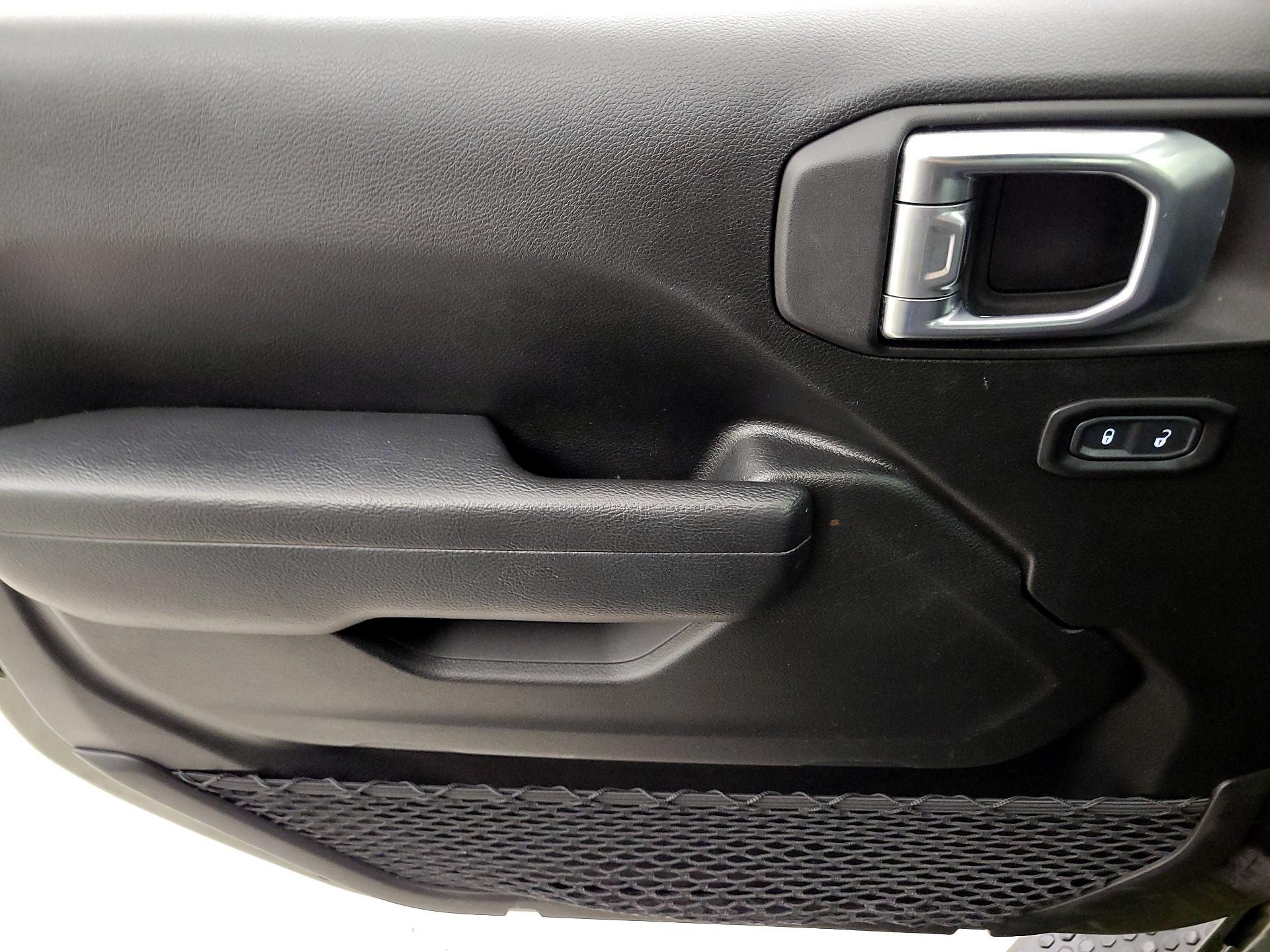 Thumbnail: 2022 Jeep Wrangler - 12