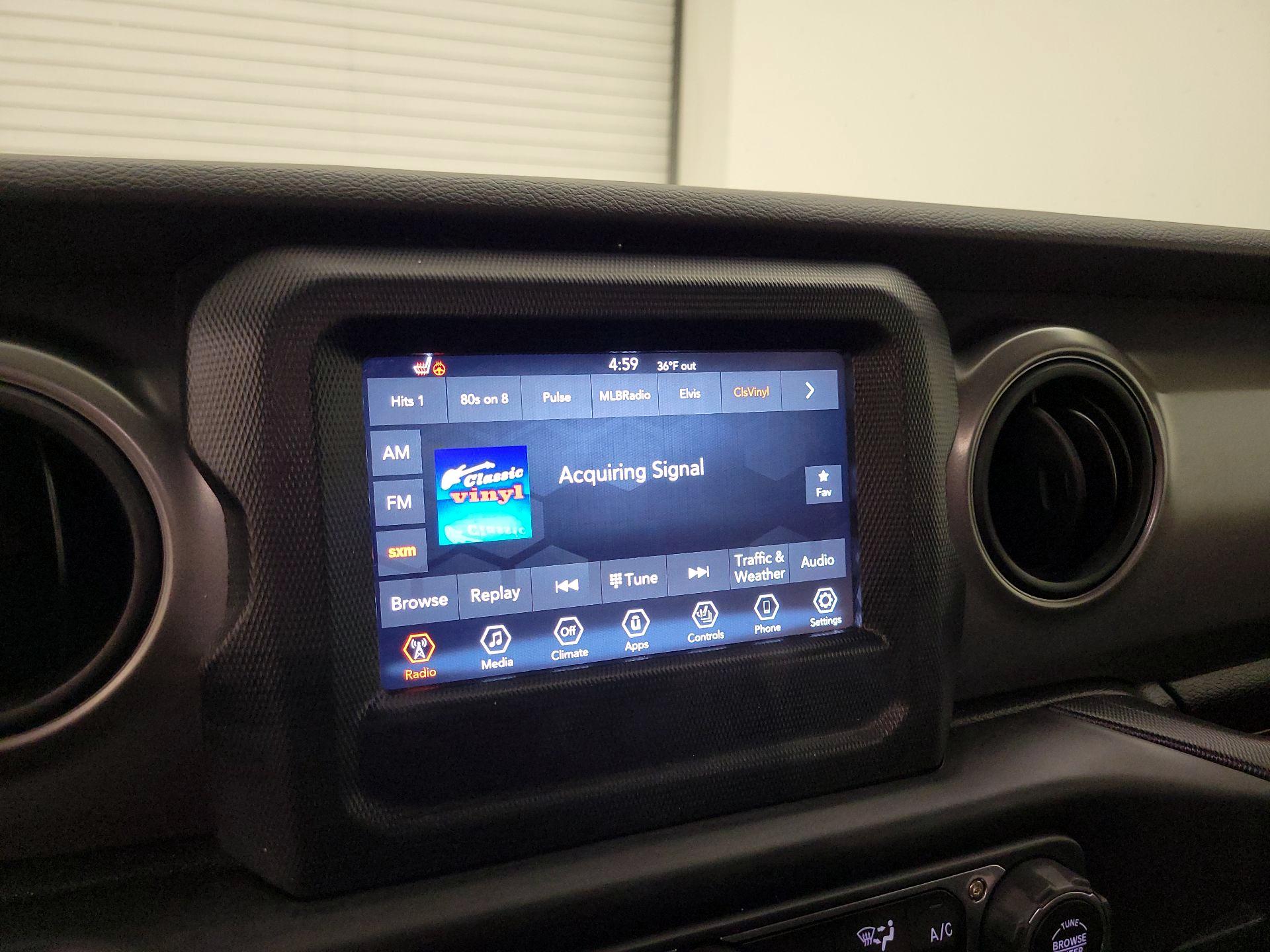 Thumbnail: 2022 Jeep Wrangler - 15