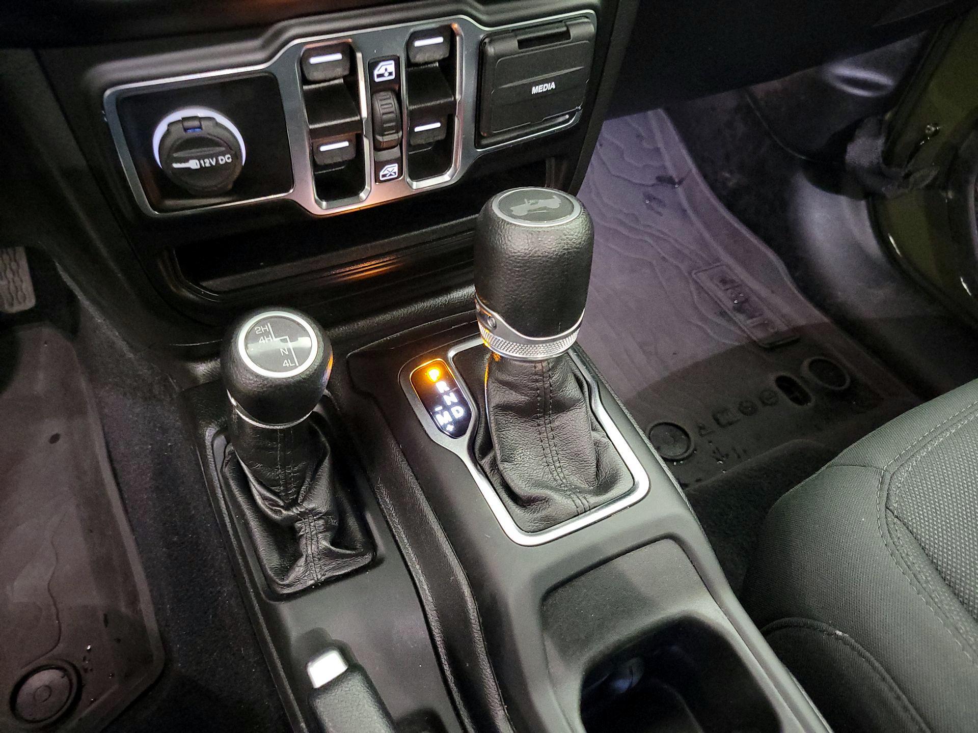 Thumbnail: 2022 Jeep Wrangler - 17