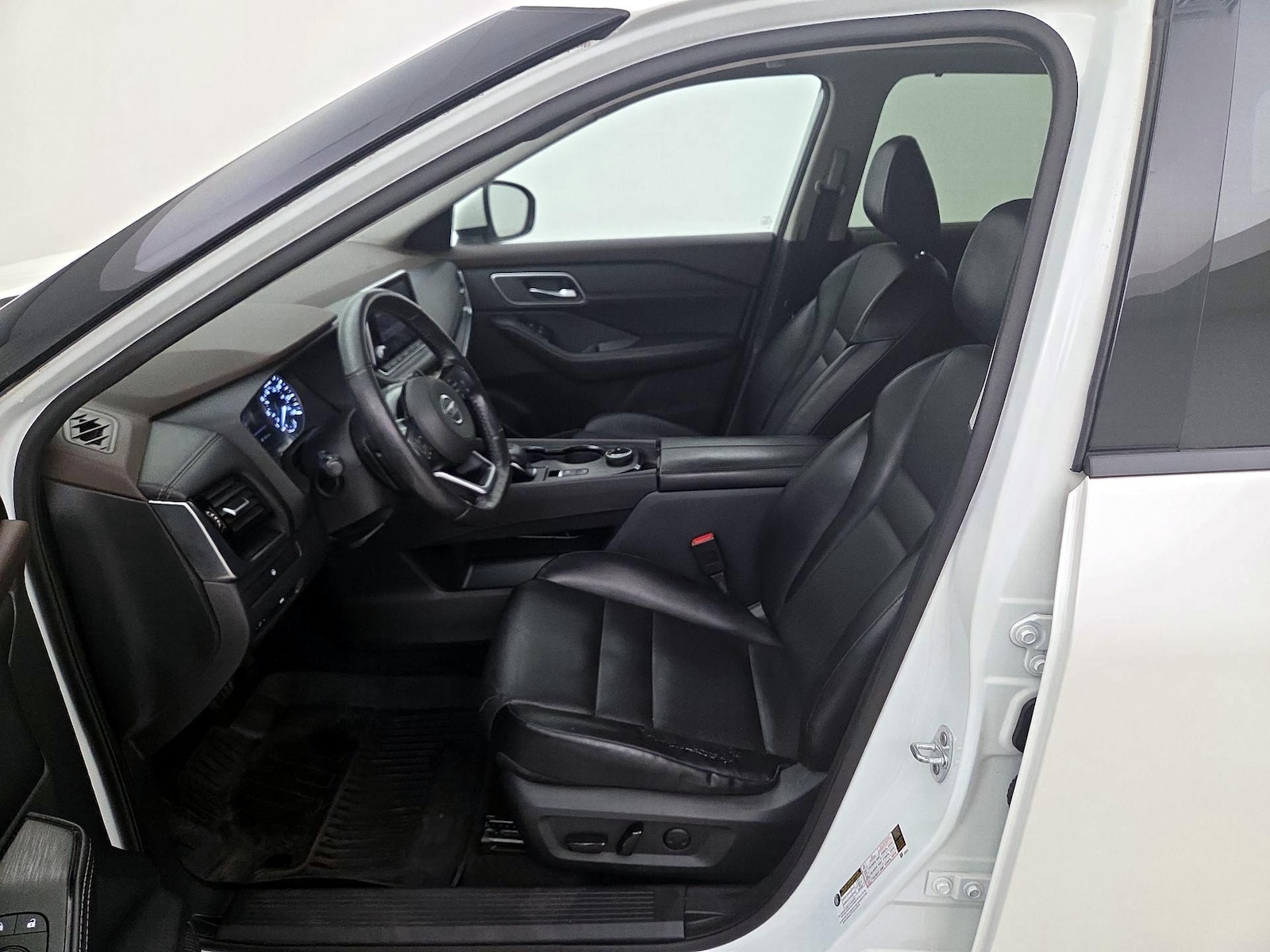 2021 Nissan Rogue SV - Photo 12
