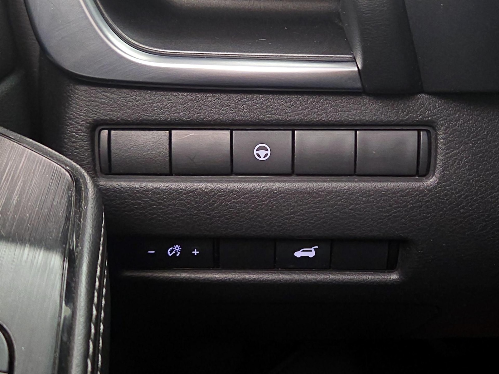 2021 Nissan Rogue SV - Photo 14