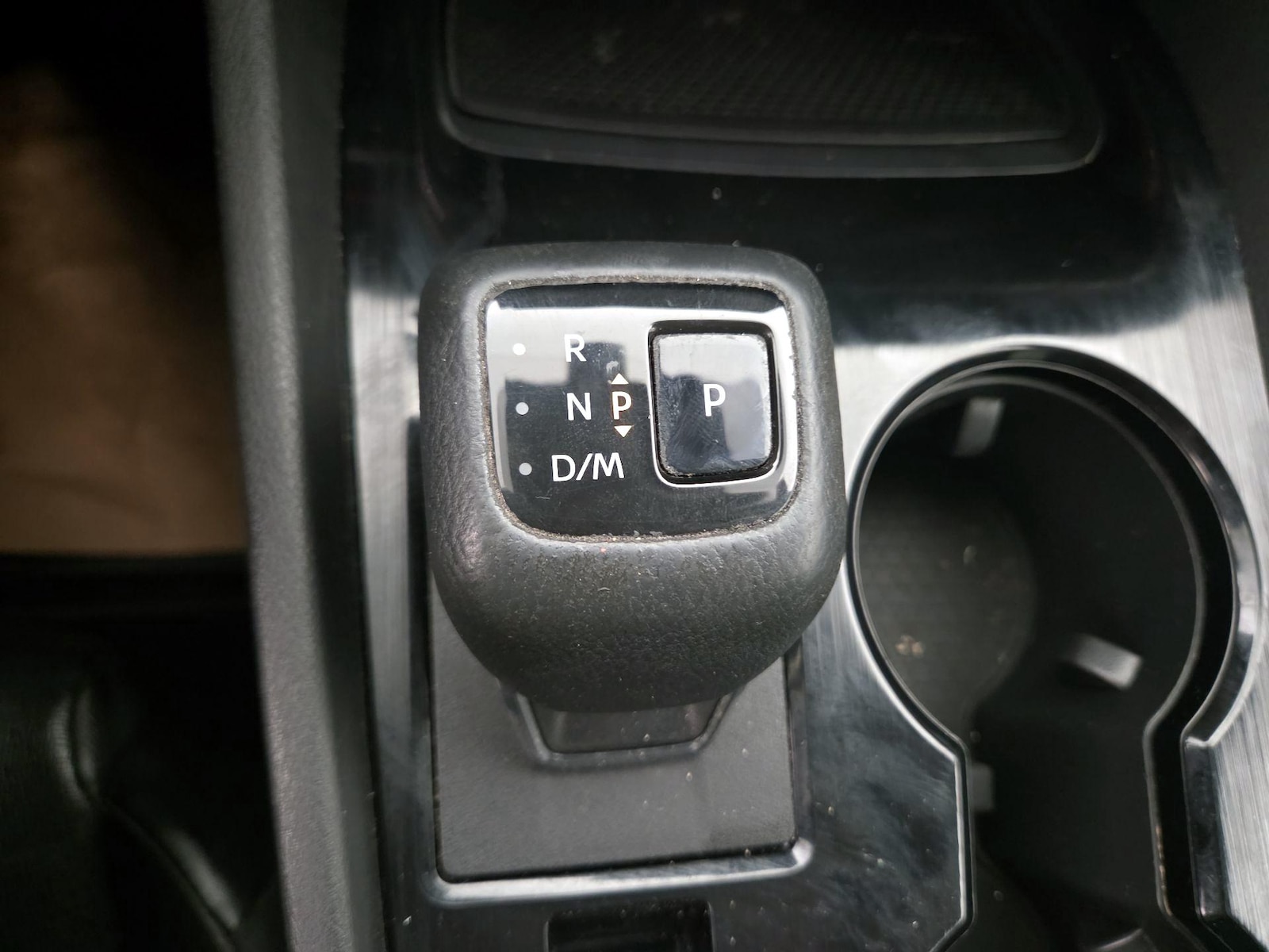 2021 Nissan Rogue SV - Photo 18