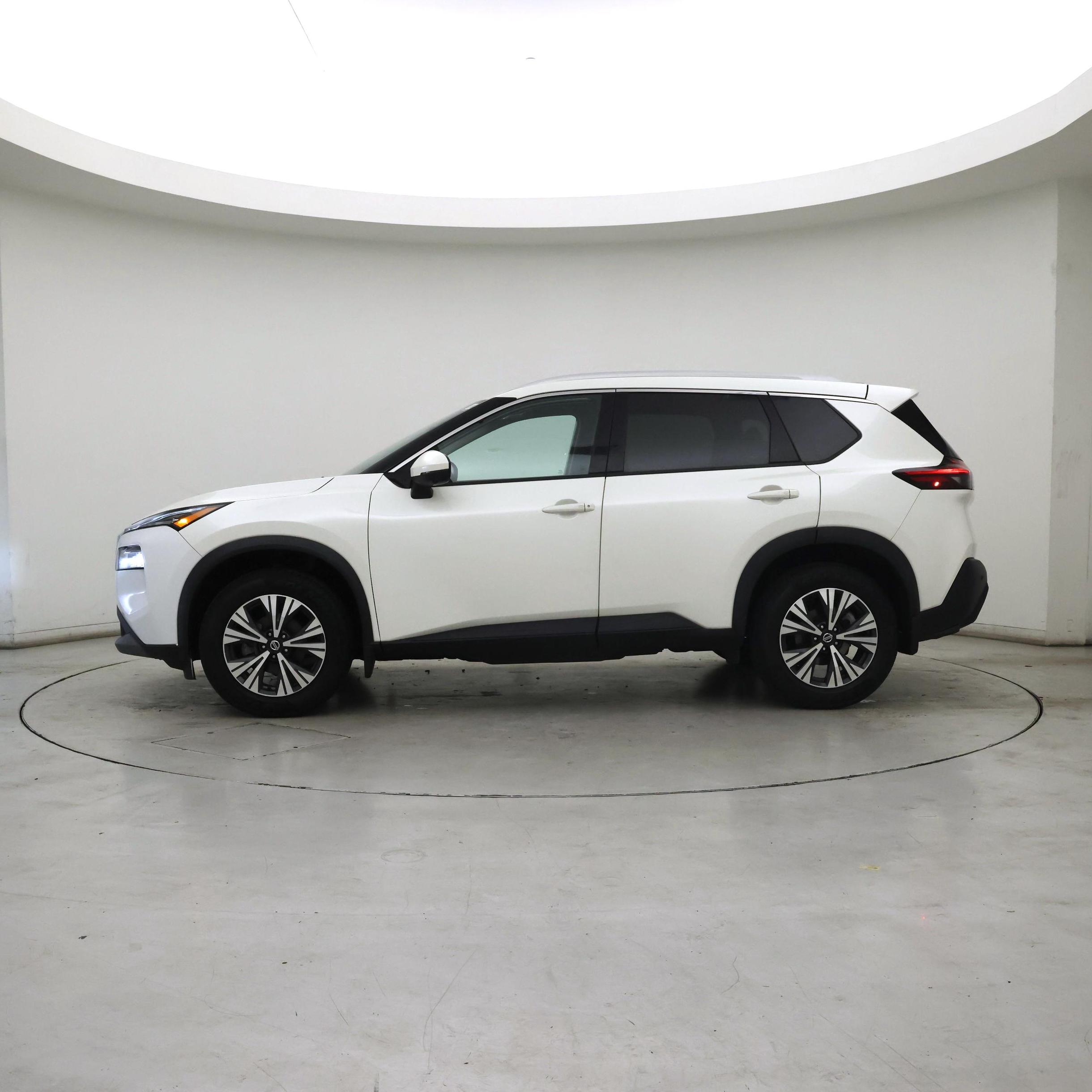 Thumbnail: 2021 Nissan Rogue - 3