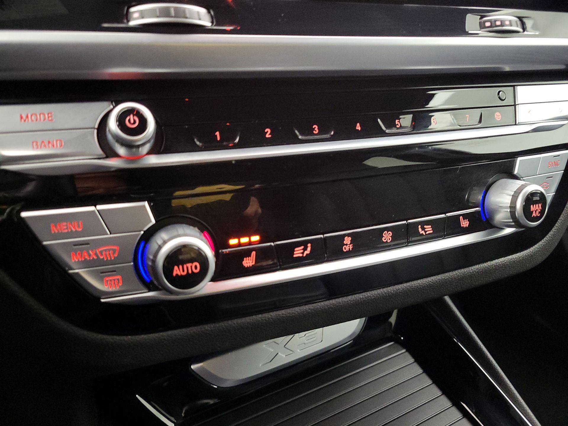 Thumbnail: 2021 BMW X3 - 17