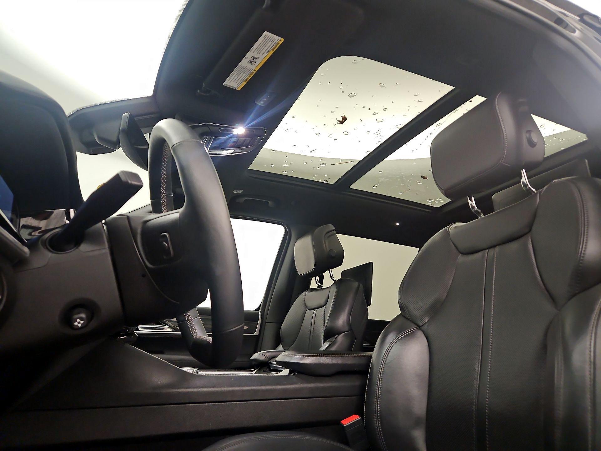 Thumbnail: 2022 Jeep Wagoneer - 20