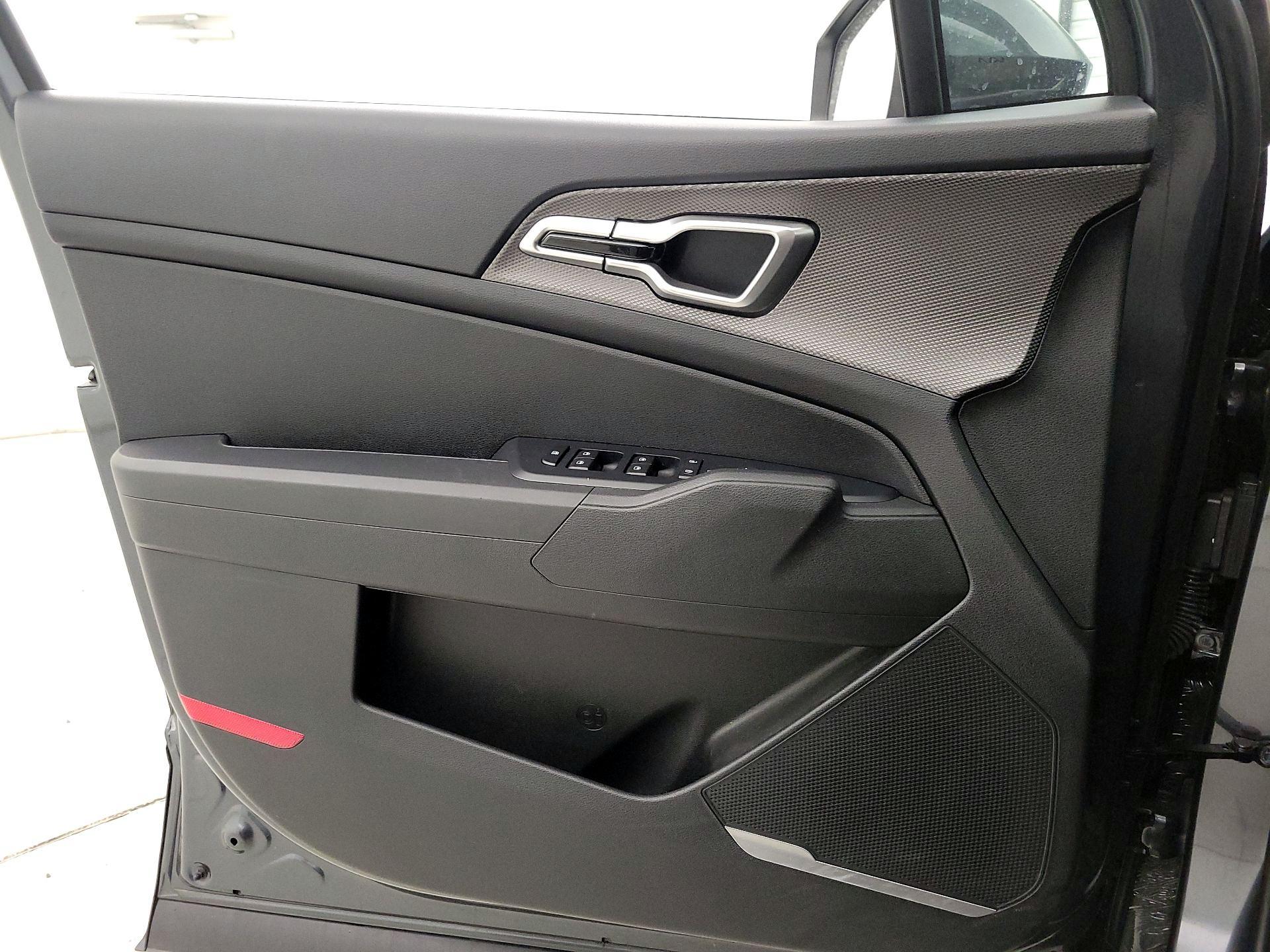 Thumbnail: 2023 Kia Sportage - 12