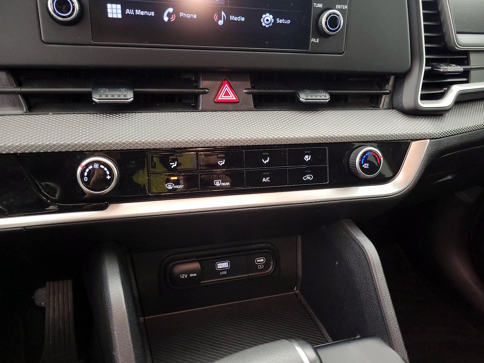 Thumbnail: 2023 Kia Sportage - 16