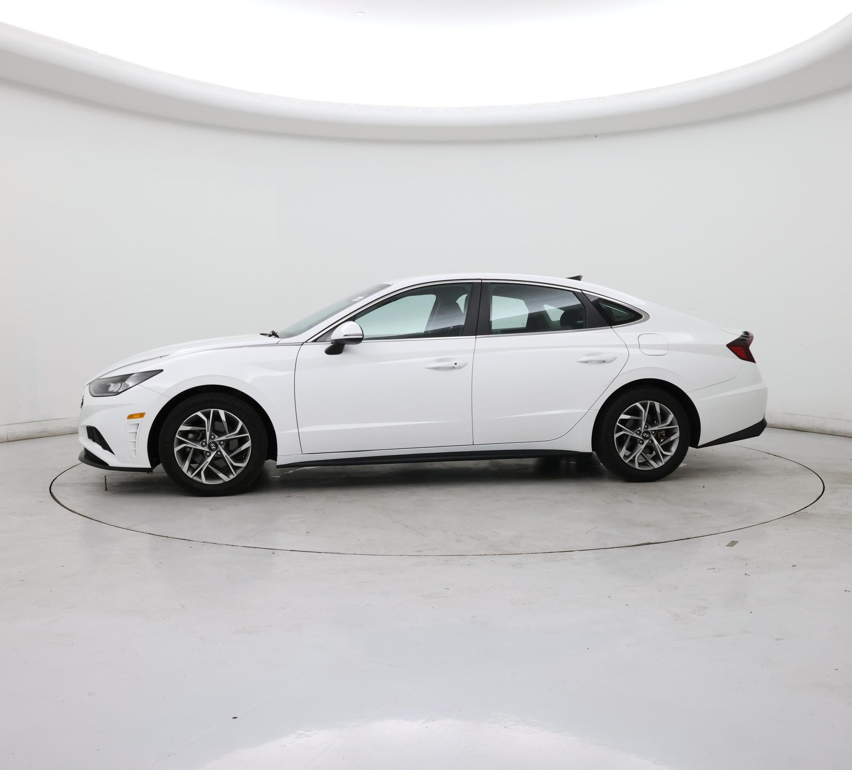 Thumbnail: 2023 Hyundai Sonata - 3