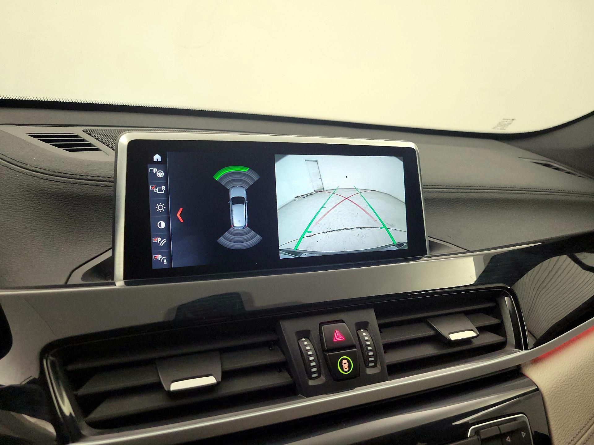 Thumbnail: 2022 BMW X1 - 14