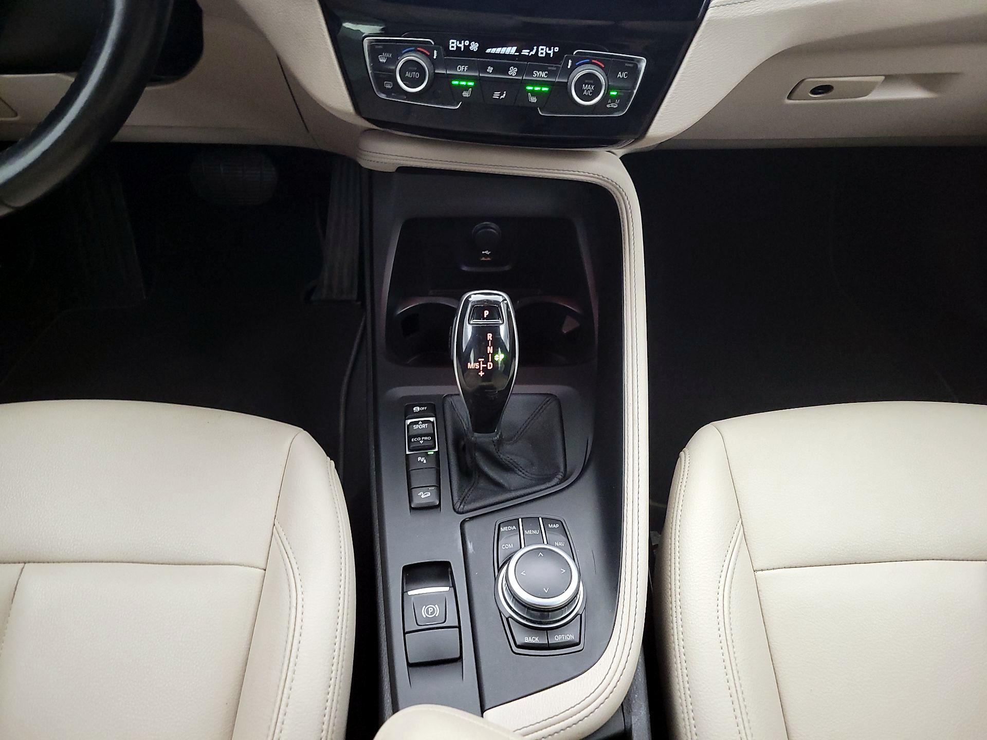 Thumbnail: 2022 BMW X1 - 17