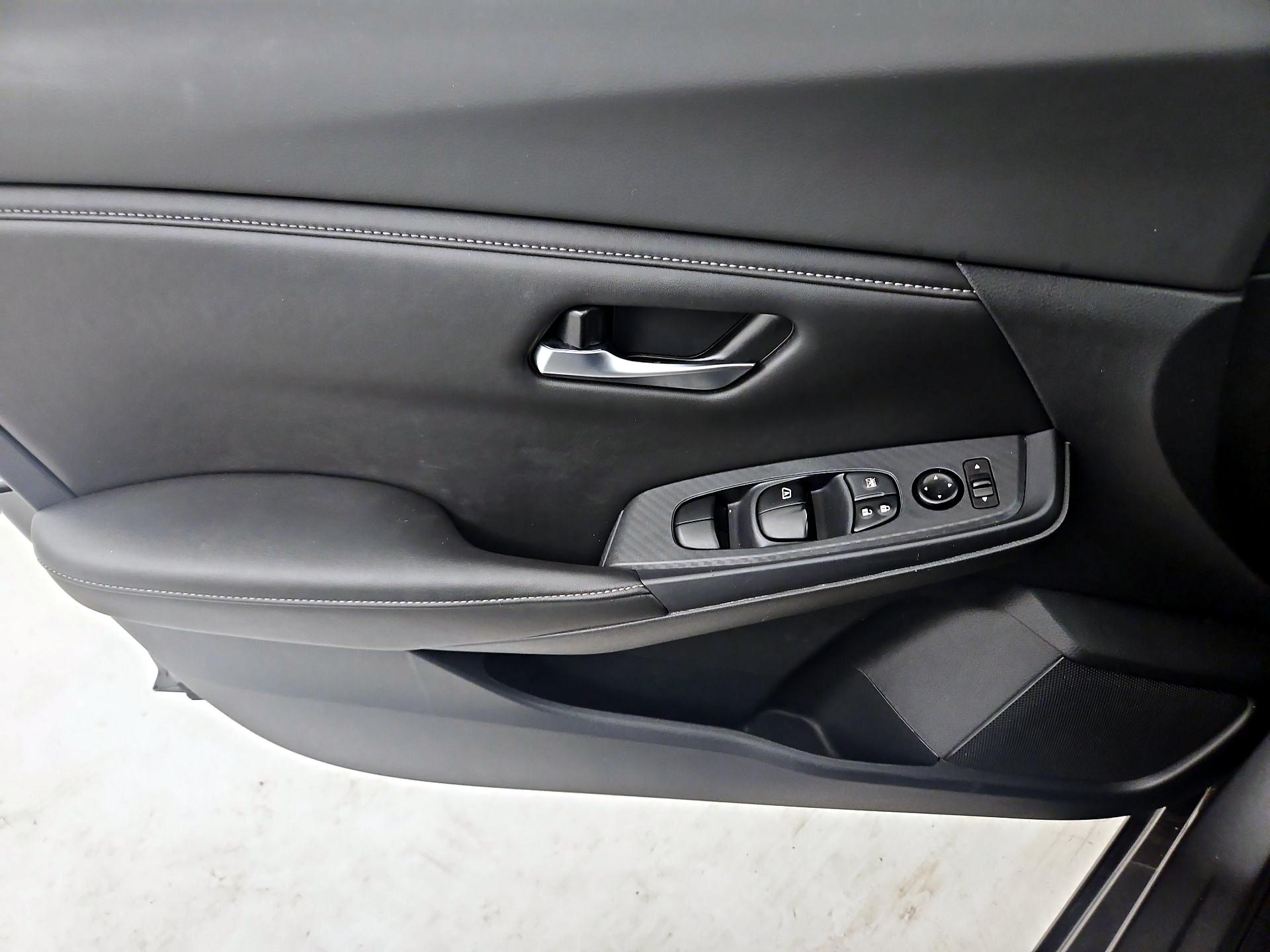 Thumbnail: 2023 Nissan Sentra - 12