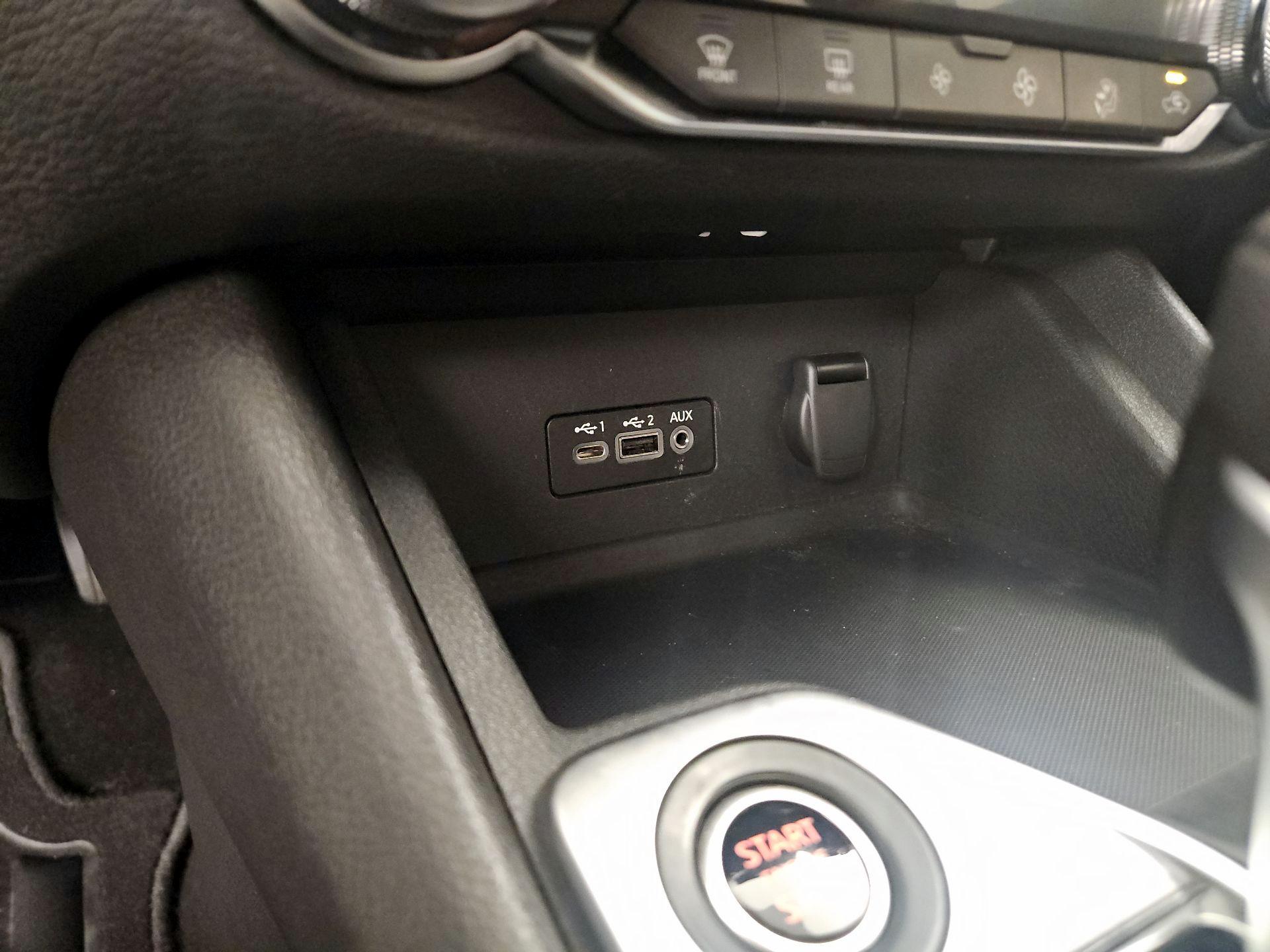 Thumbnail: 2023 Nissan Sentra - 18