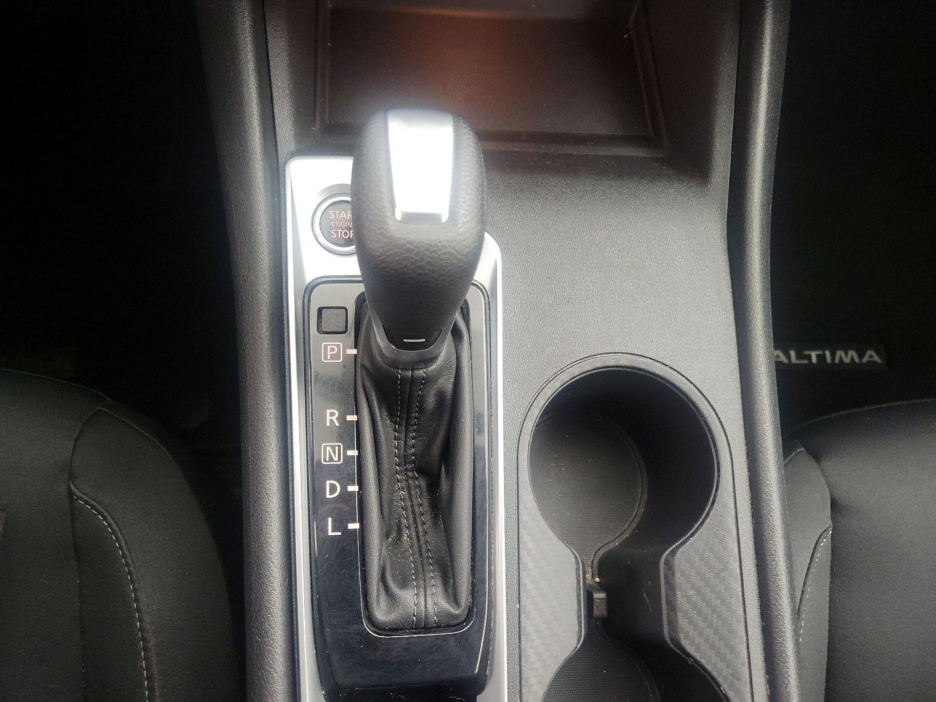 Thumbnail: 2022 Nissan Altima - 17