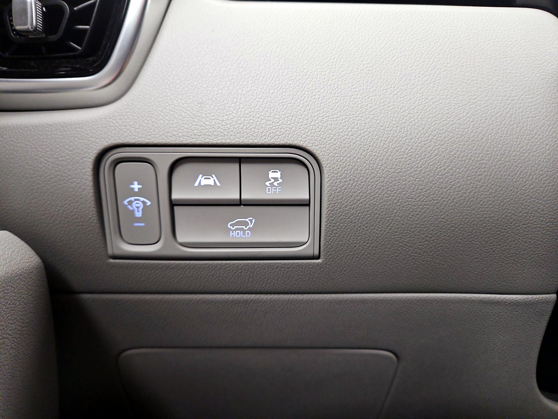 Thumbnail: 2023 Kia Sorento - 13