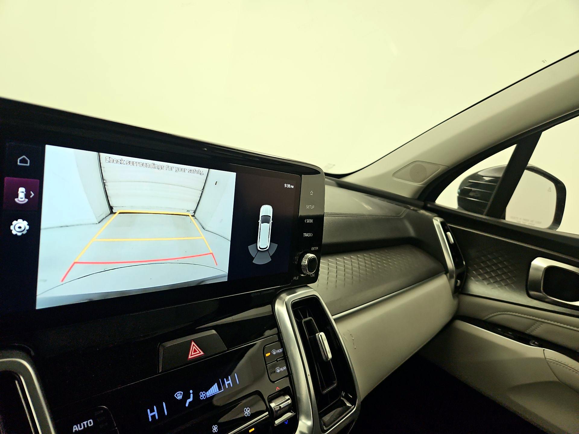 Thumbnail: 2023 Kia Sorento - 15