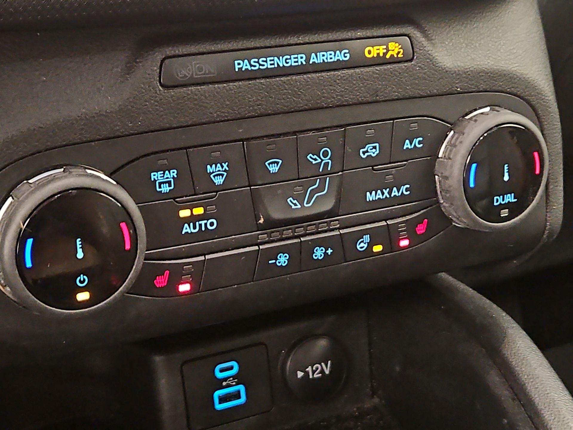 Thumbnail: 2022 Ford Bronco Sport - 16