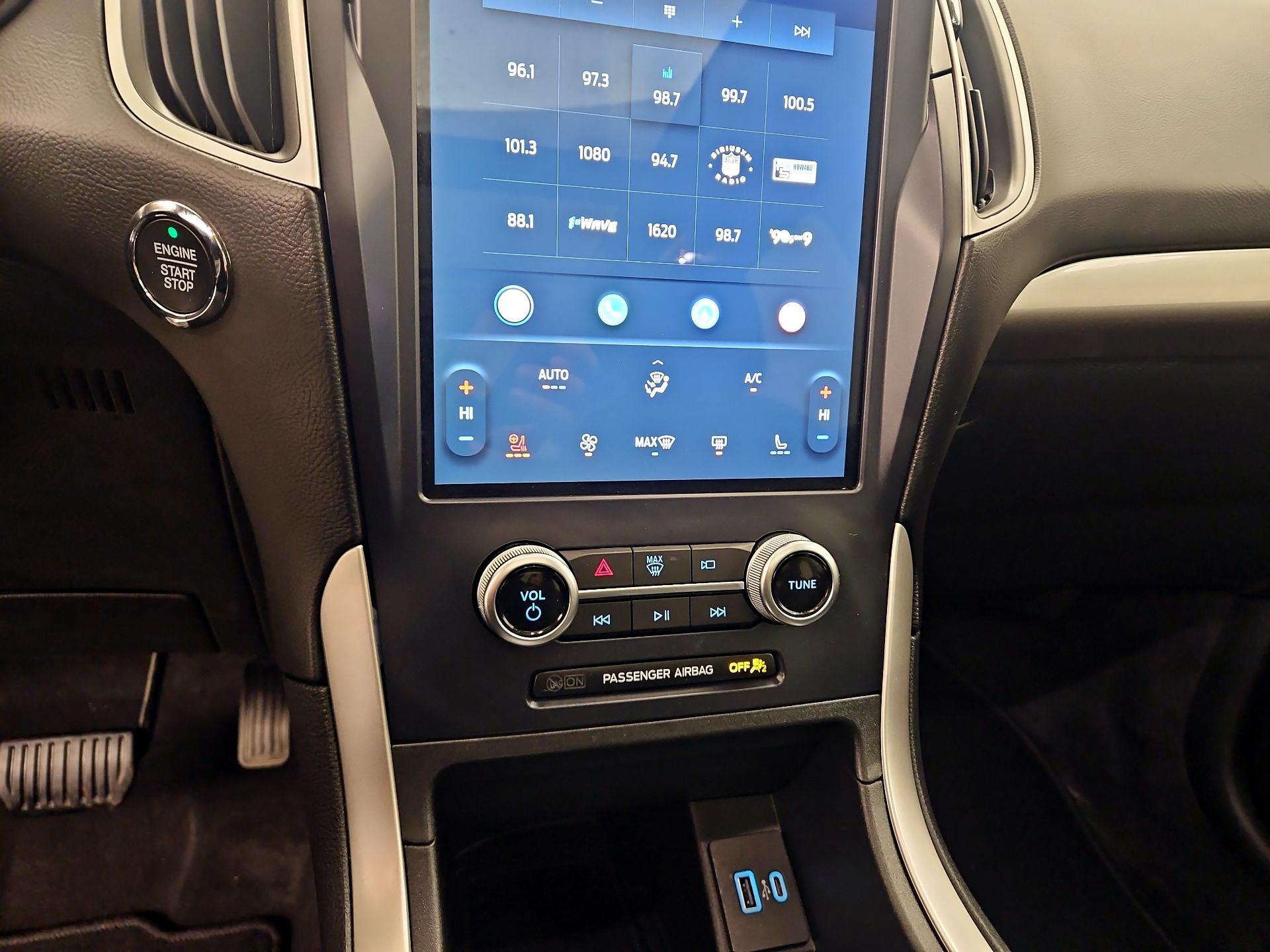 Thumbnail: 2024 Ford Edge - 17