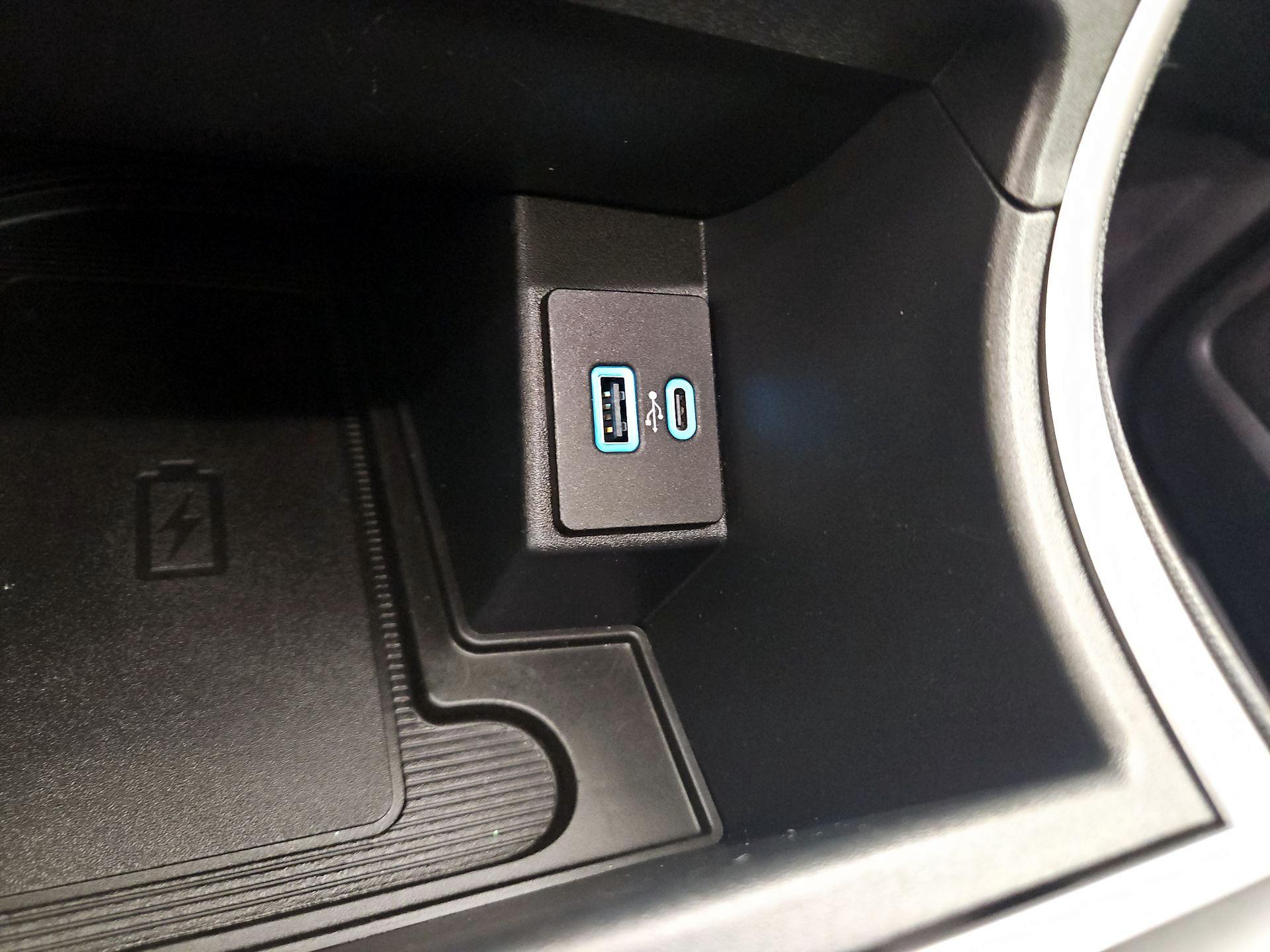 Thumbnail: 2024 Ford Edge - 19