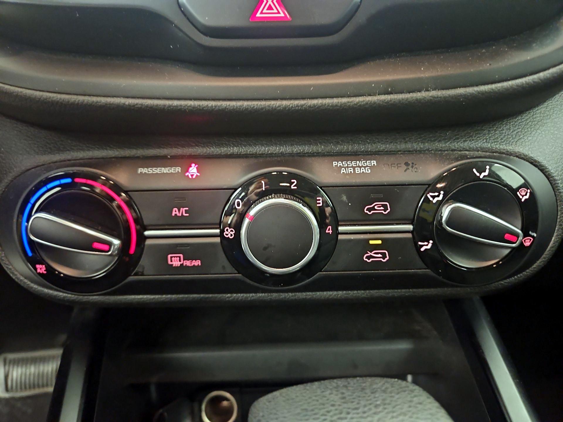 Thumbnail: 2020 Kia Soul - 16