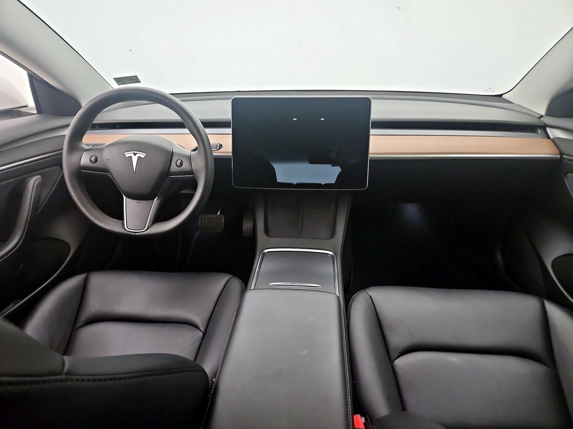 Thumbnail: 2022 Tesla Model 3 - 9