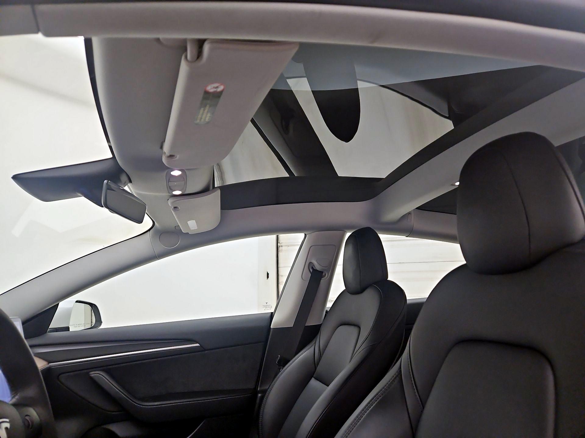 Thumbnail: 2022 Tesla Model 3 - 18