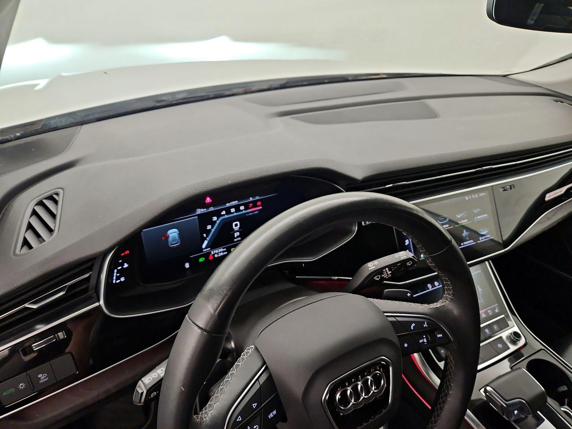 Thumbnail: 2022 Audi Q8 - 9