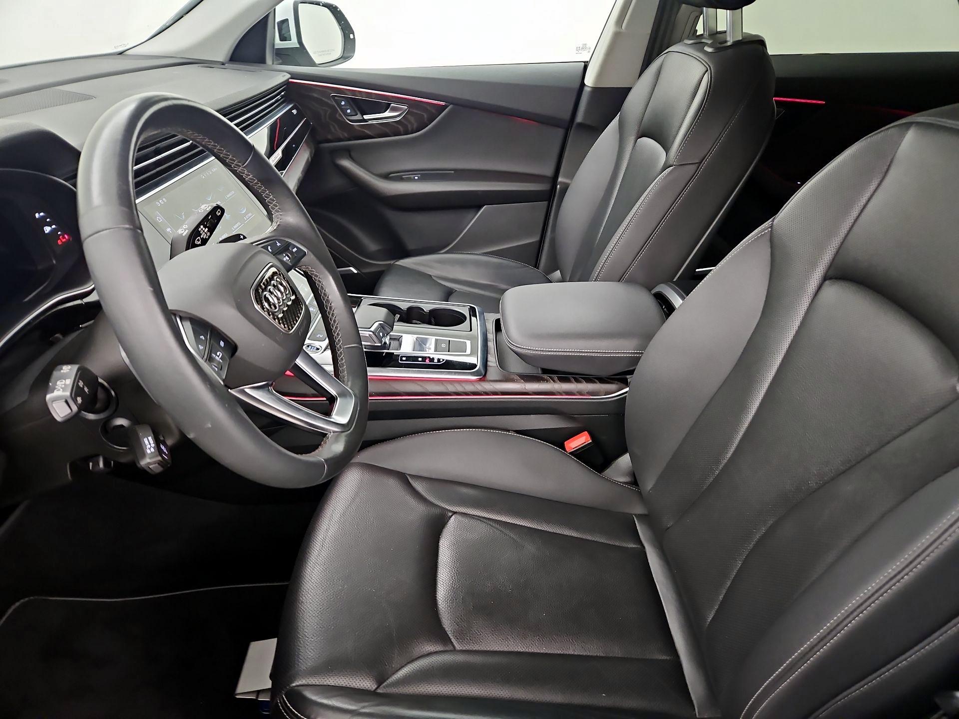 Thumbnail: 2022 Audi Q8 - 11