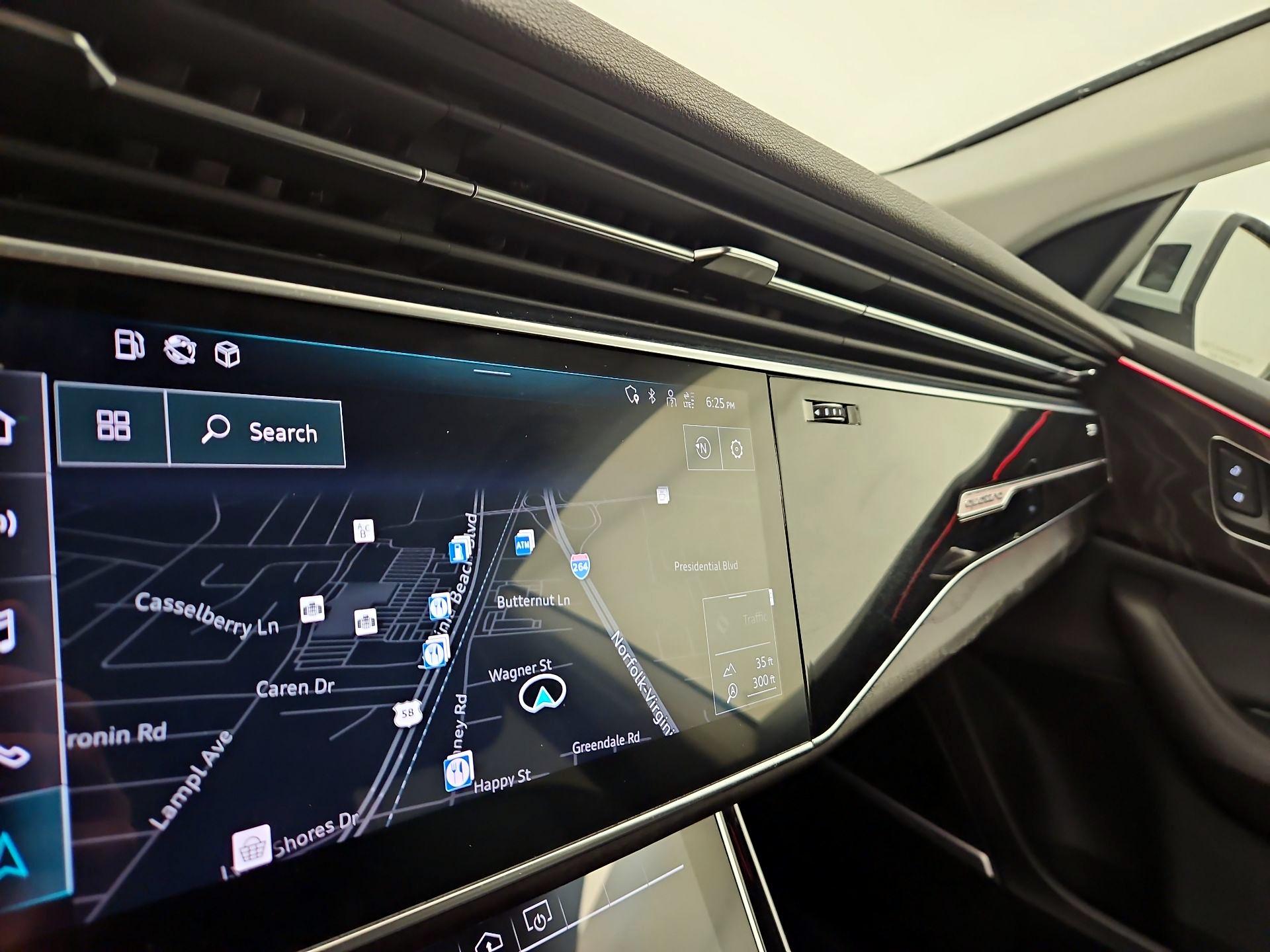 Thumbnail: 2022 Audi Q8 - 14