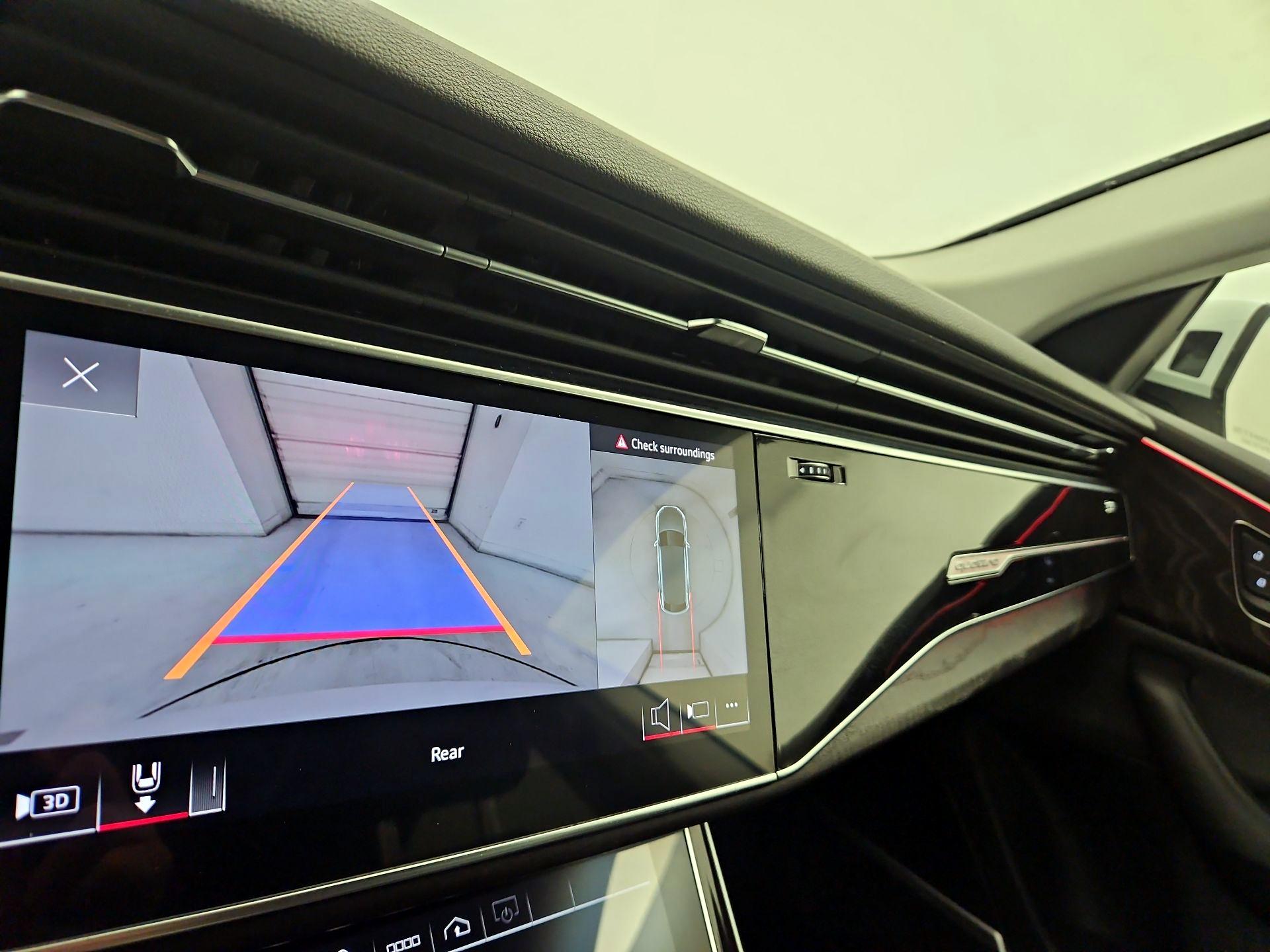 Thumbnail: 2022 Audi Q8 - 15