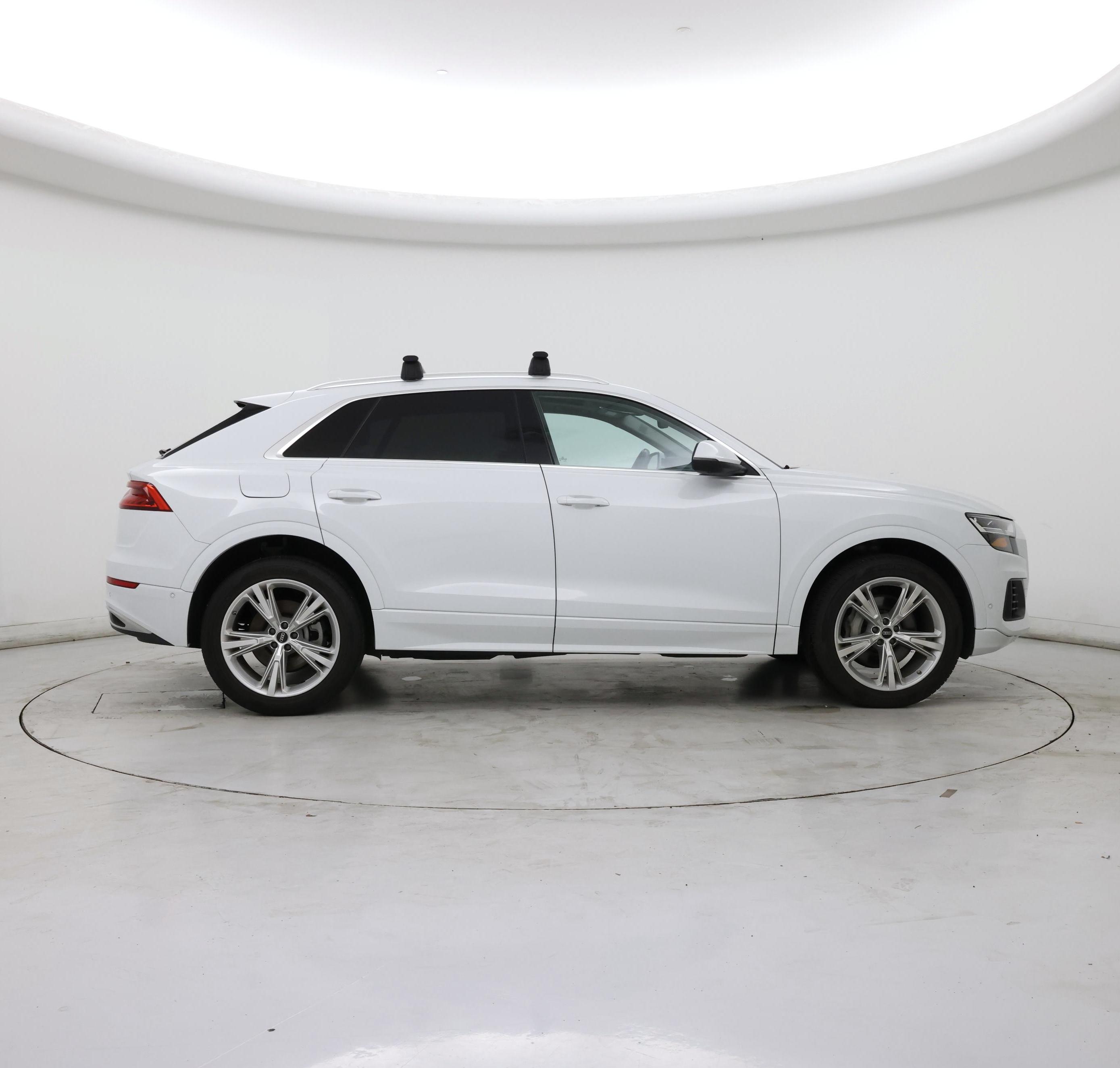 Thumbnail: 2022 Audi Q8 - 7