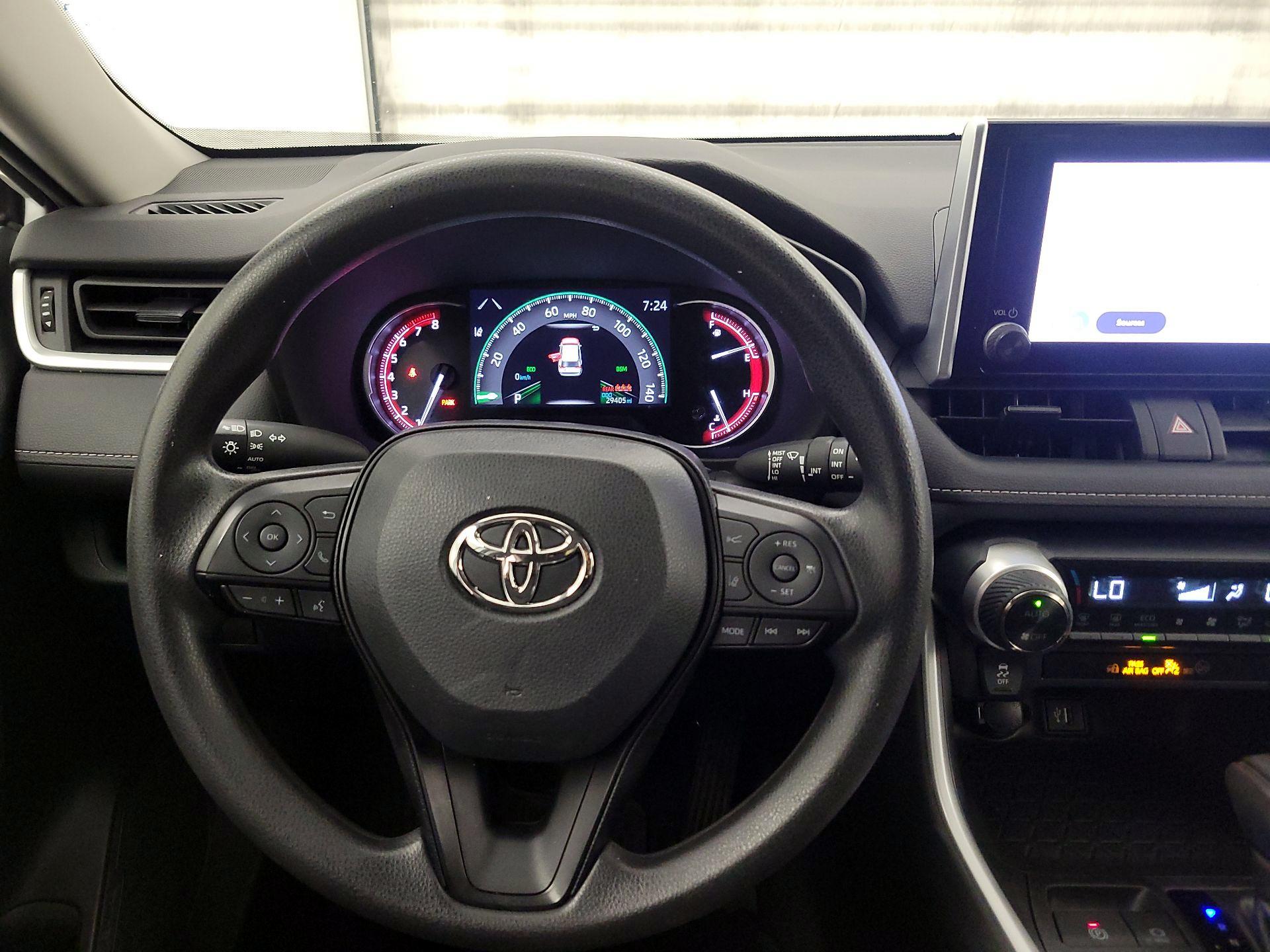 Thumbnail: 2023 Toyota RAV4 - 10