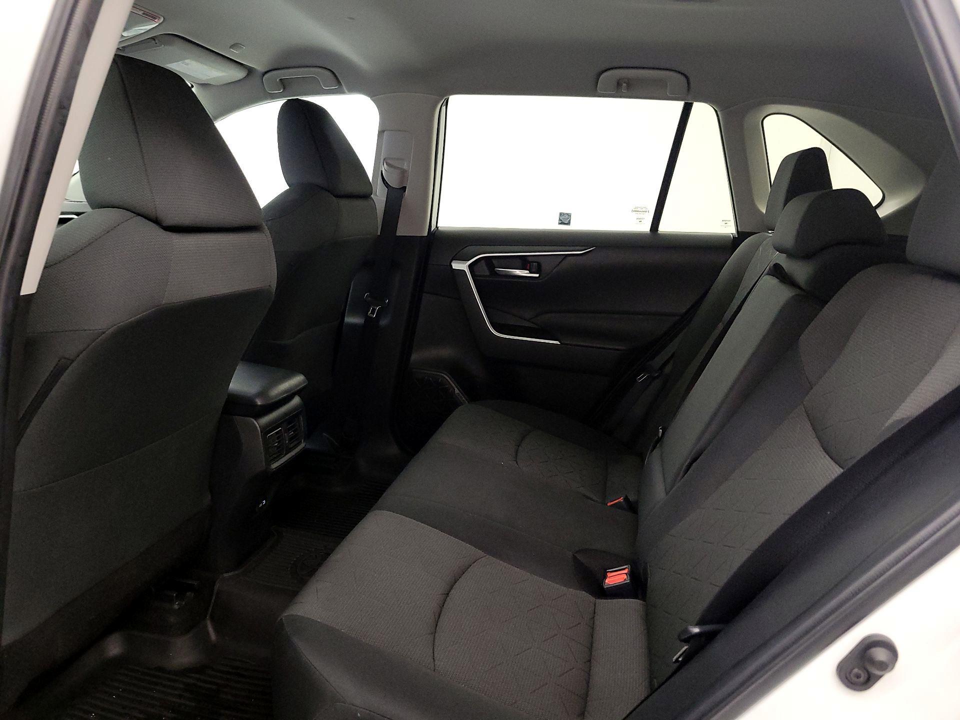 Thumbnail: 2023 Toyota RAV4 - 19