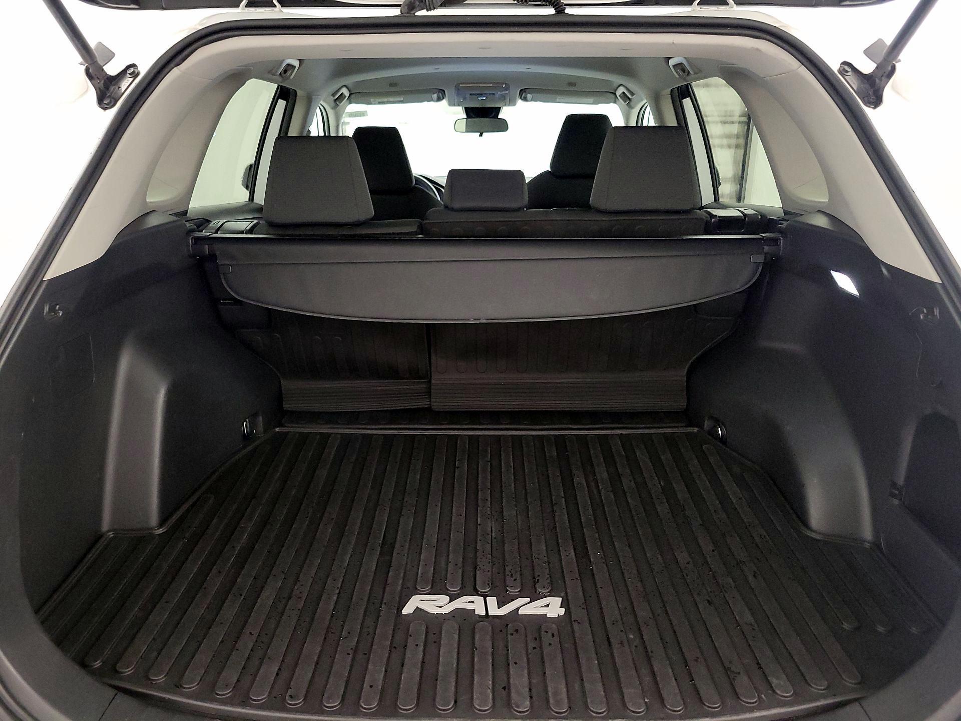 Thumbnail: 2023 Toyota RAV4 - 20