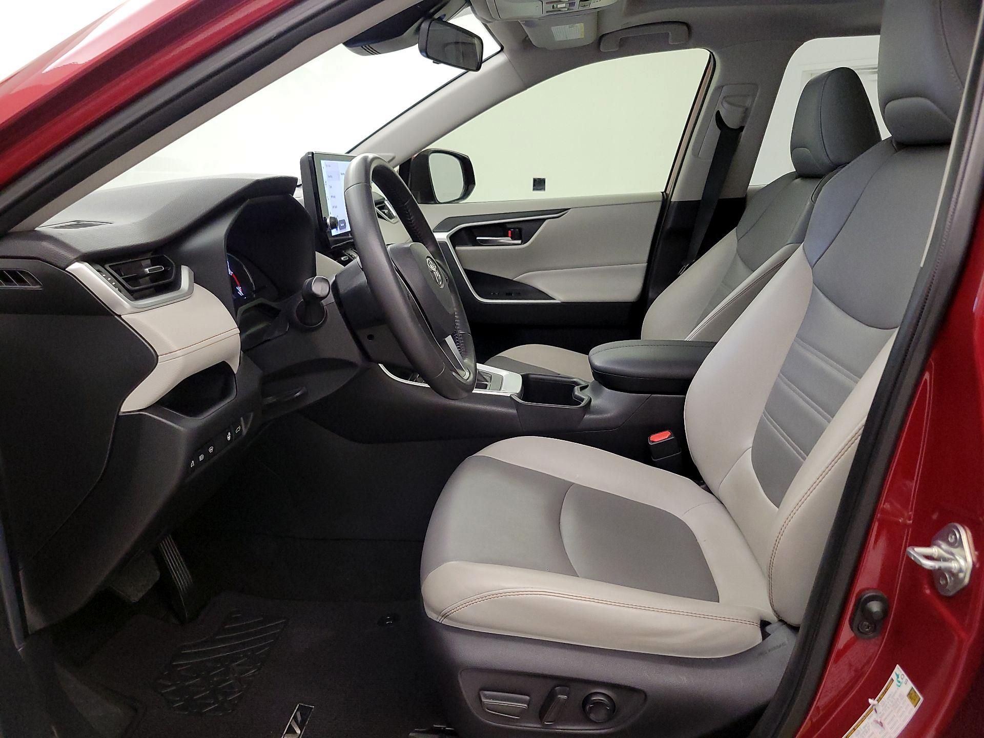 Thumbnail: 2023 Toyota RAV4 - 11