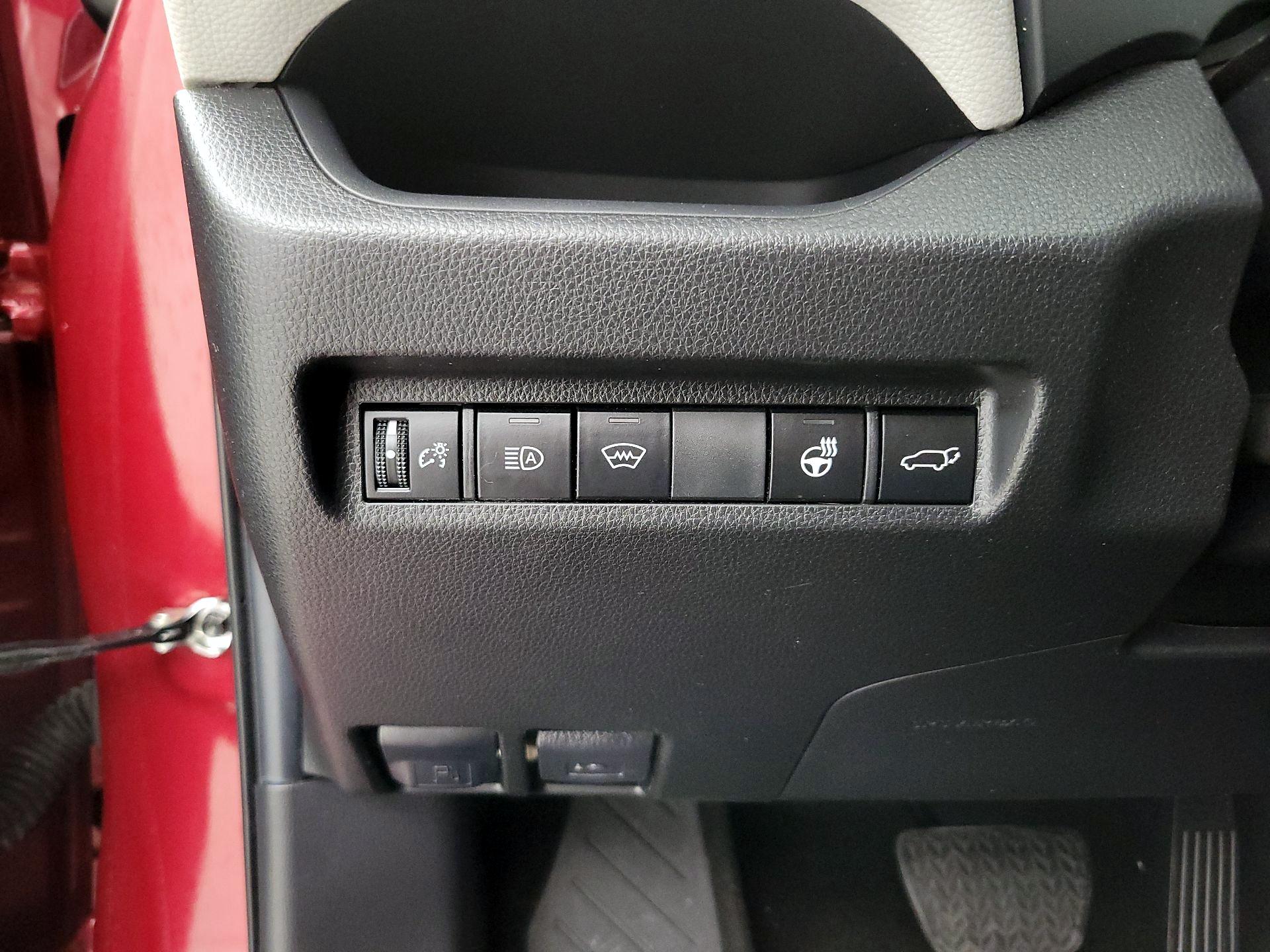 Thumbnail: 2023 Toyota RAV4 - 13