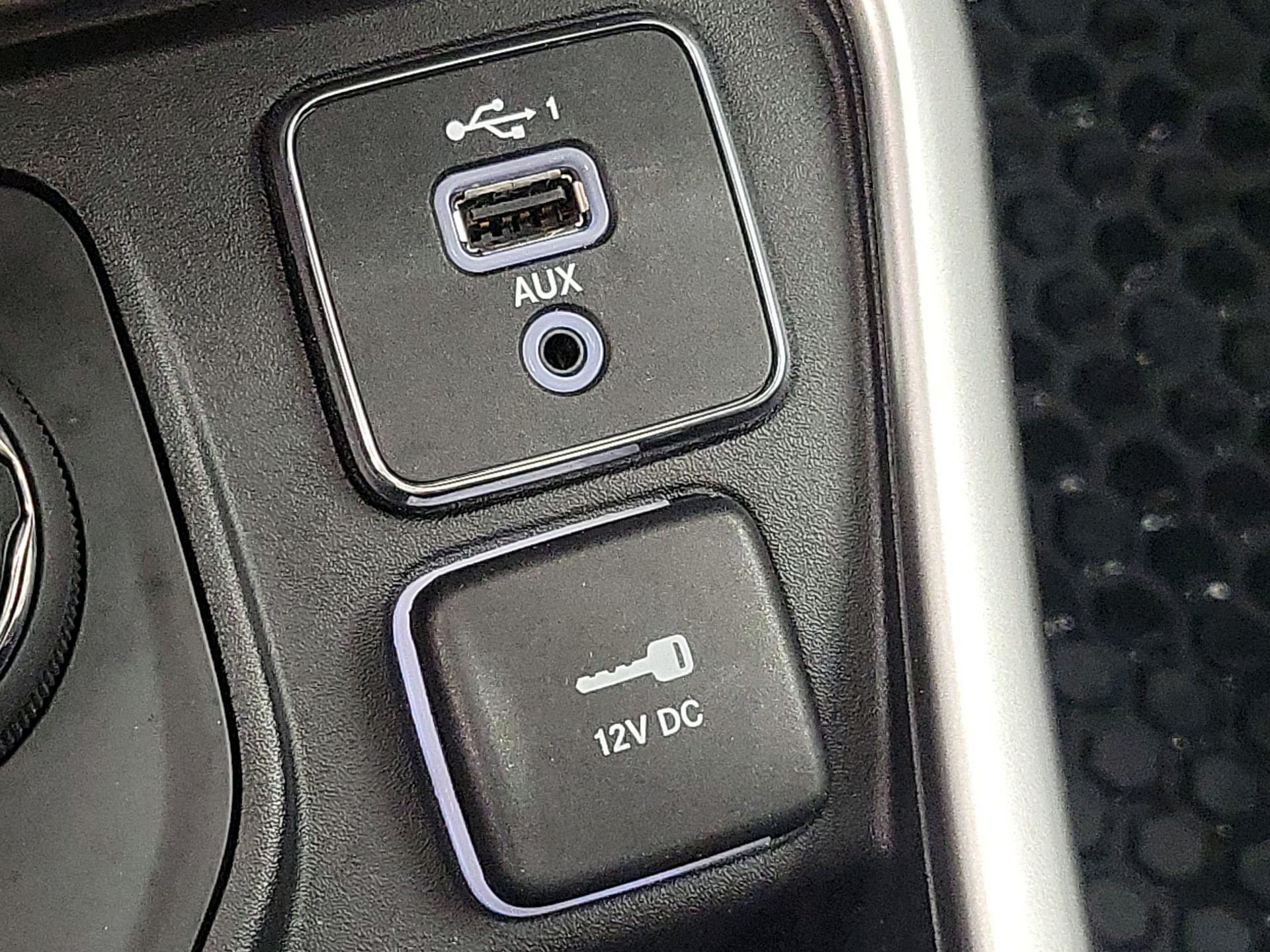 Thumbnail: 2021 Jeep Compass - 18