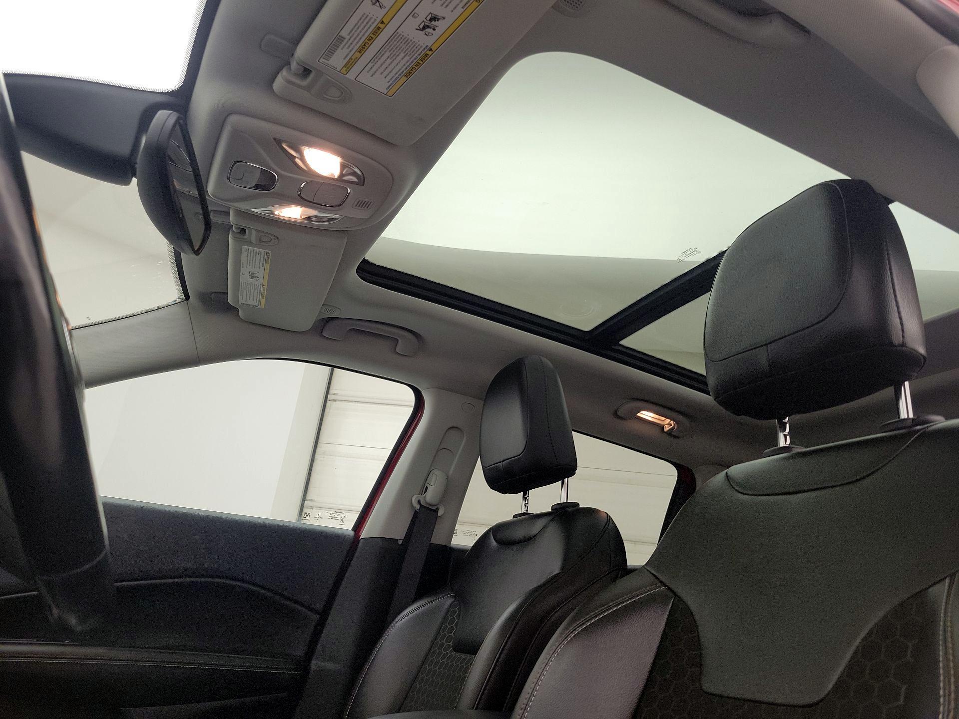 Thumbnail: 2021 Jeep Compass - 19