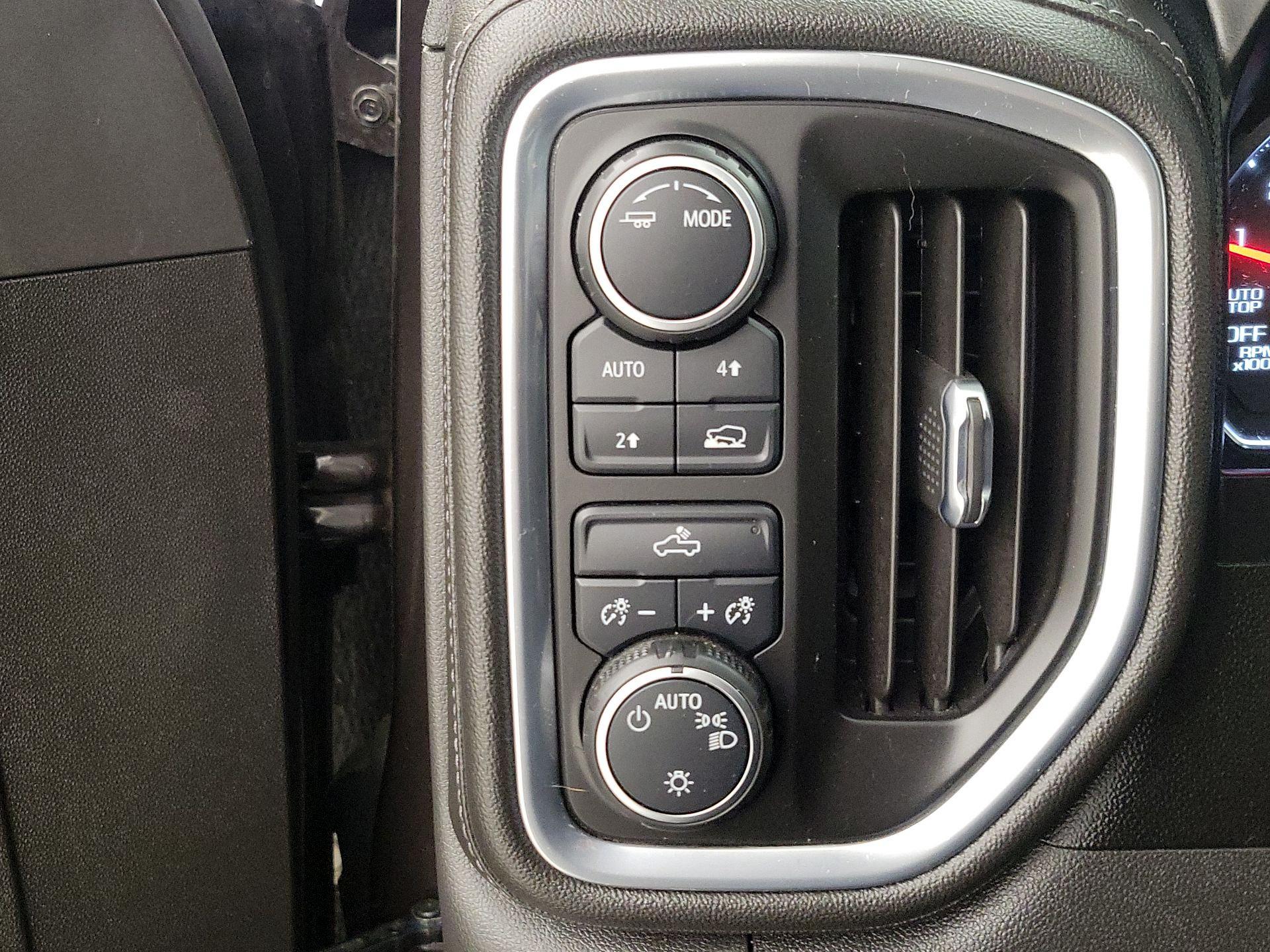 Thumbnail: 2021 Chevrolet Silverado 1500 - 13