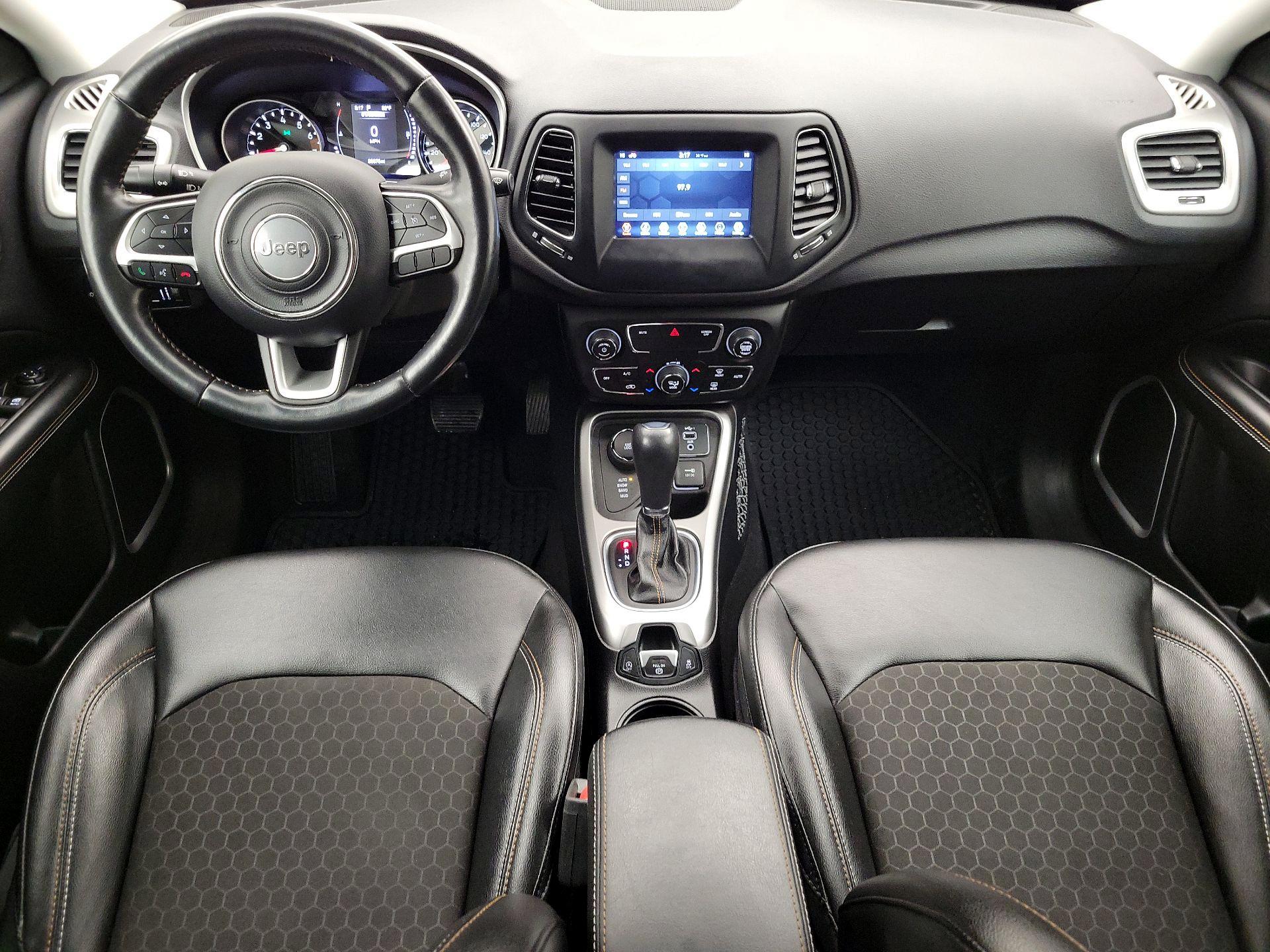 Thumbnail: 2020 Jeep Compass - 9