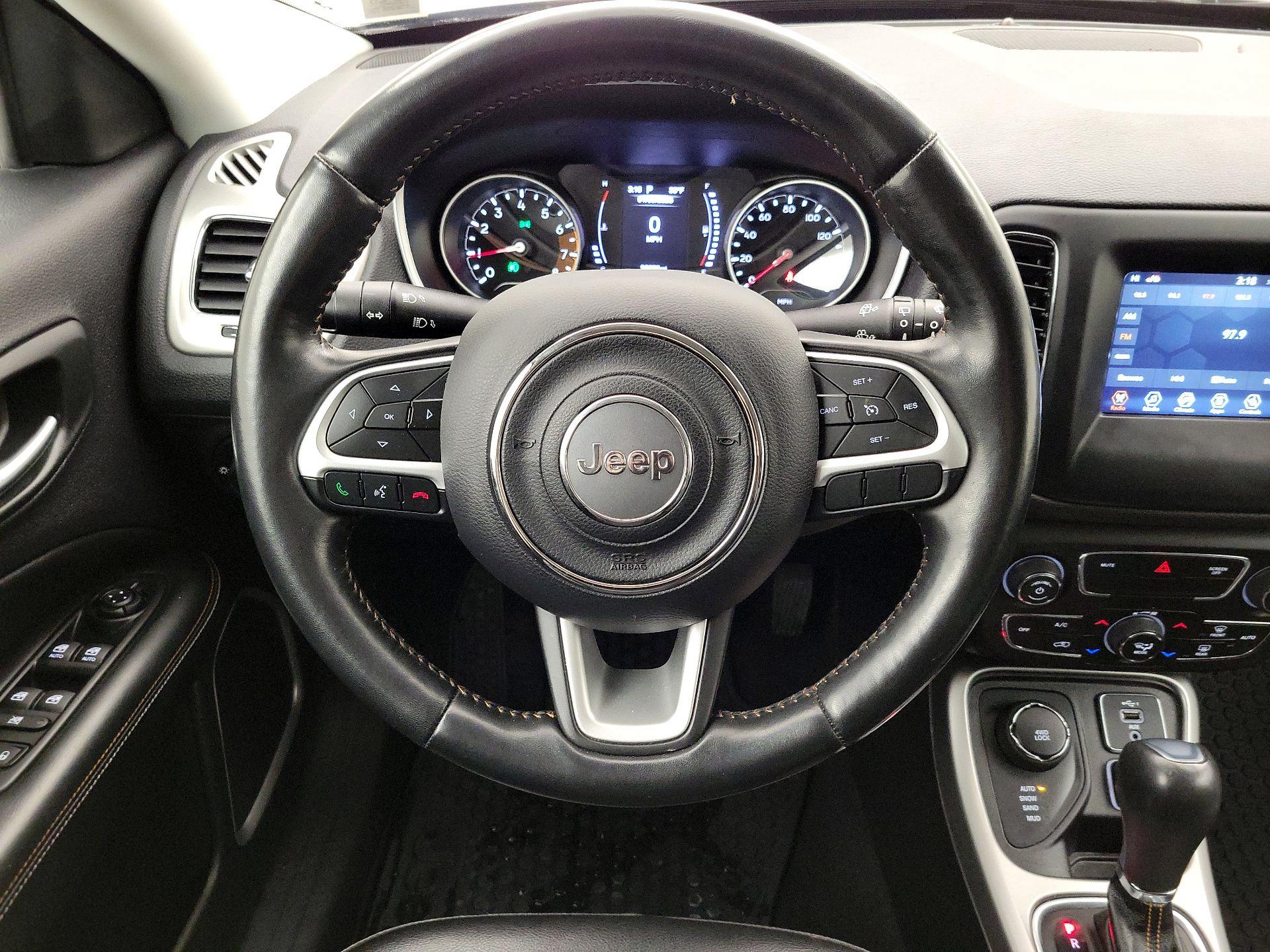 Thumbnail: 2020 Jeep Compass - 10