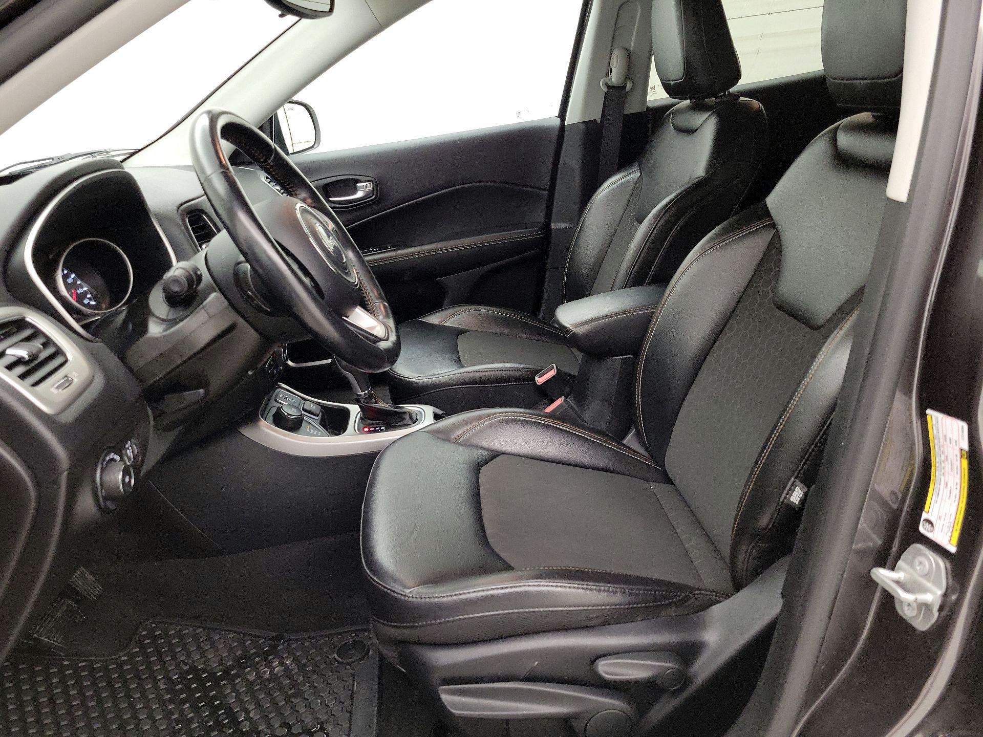 Thumbnail: 2020 Jeep Compass - 11